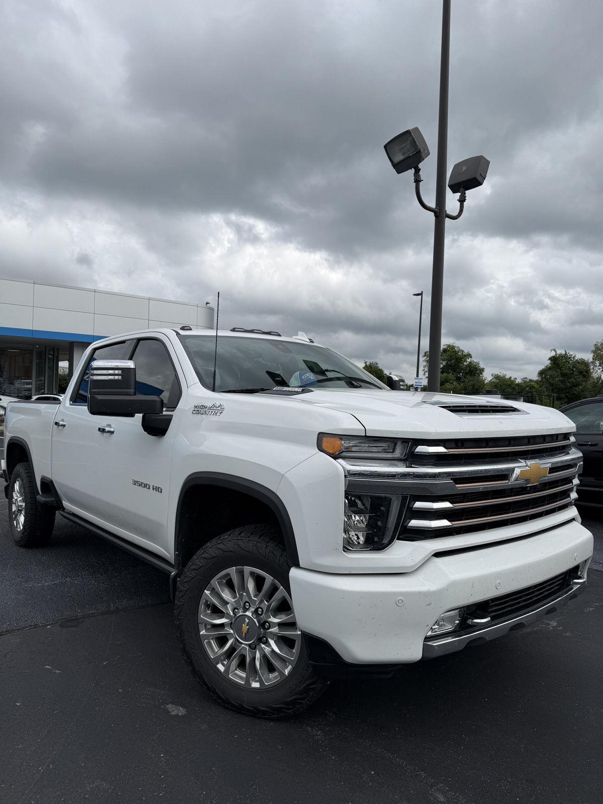 Summit White 2021 Chevrolet Silverado 3500HD Pickup Truck Four-Wheel Drive Automatic