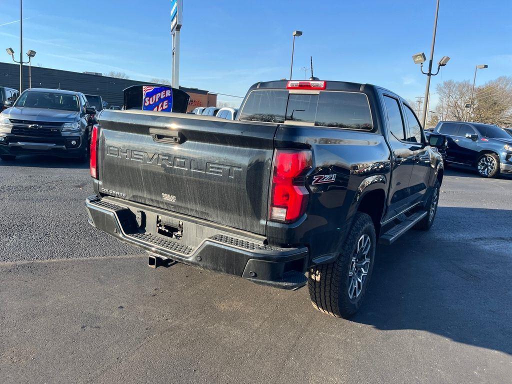 View vehicle photo 5