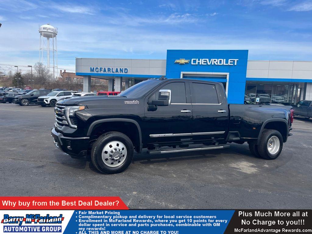 Black 2024 Chevrolet Silverado 3500HD High Country Crew Cab 4WD Pickup Truck Four-Wheel Drive Automatic