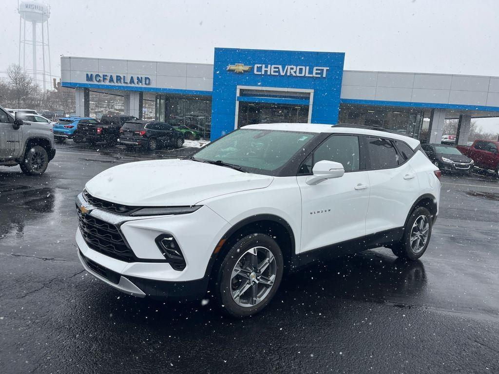 View vehicle photo 2