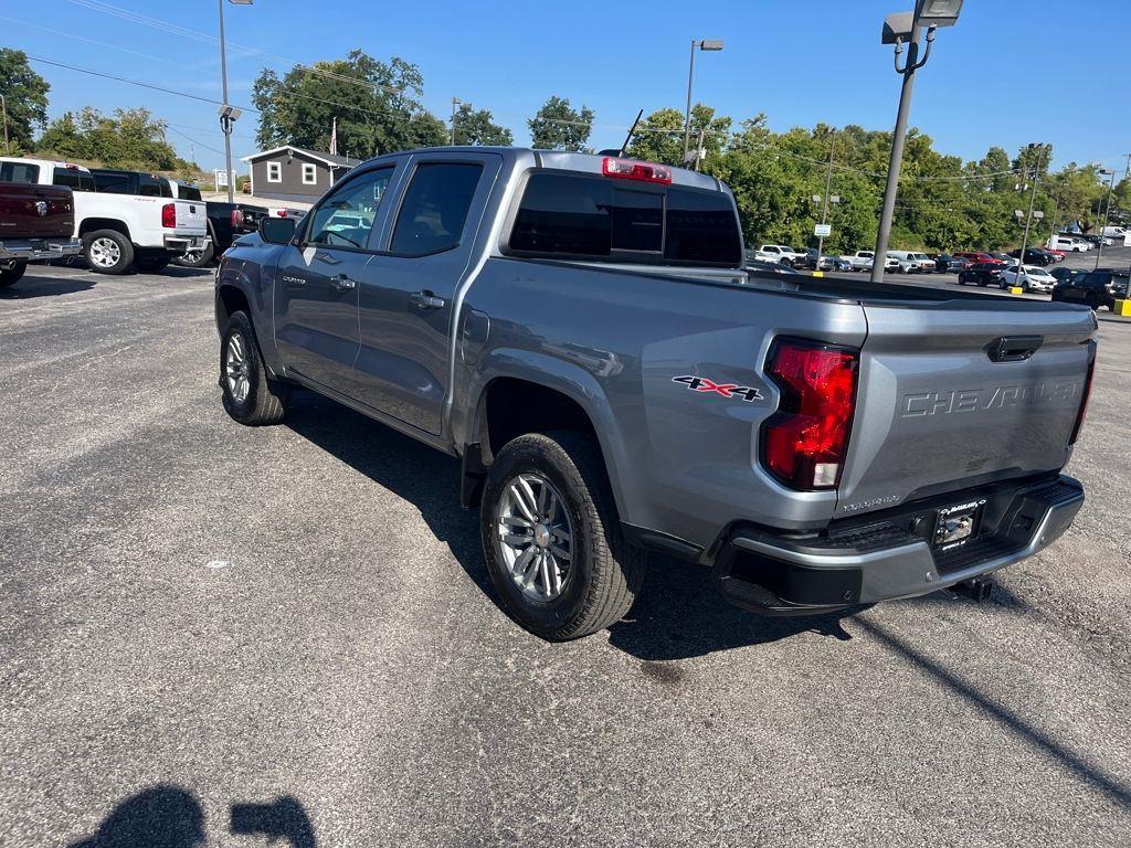 View vehicle photo 3