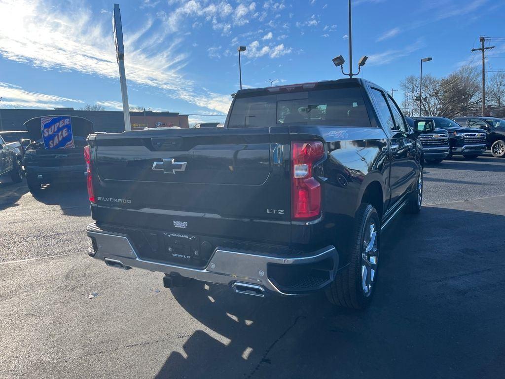 View vehicle photo 5