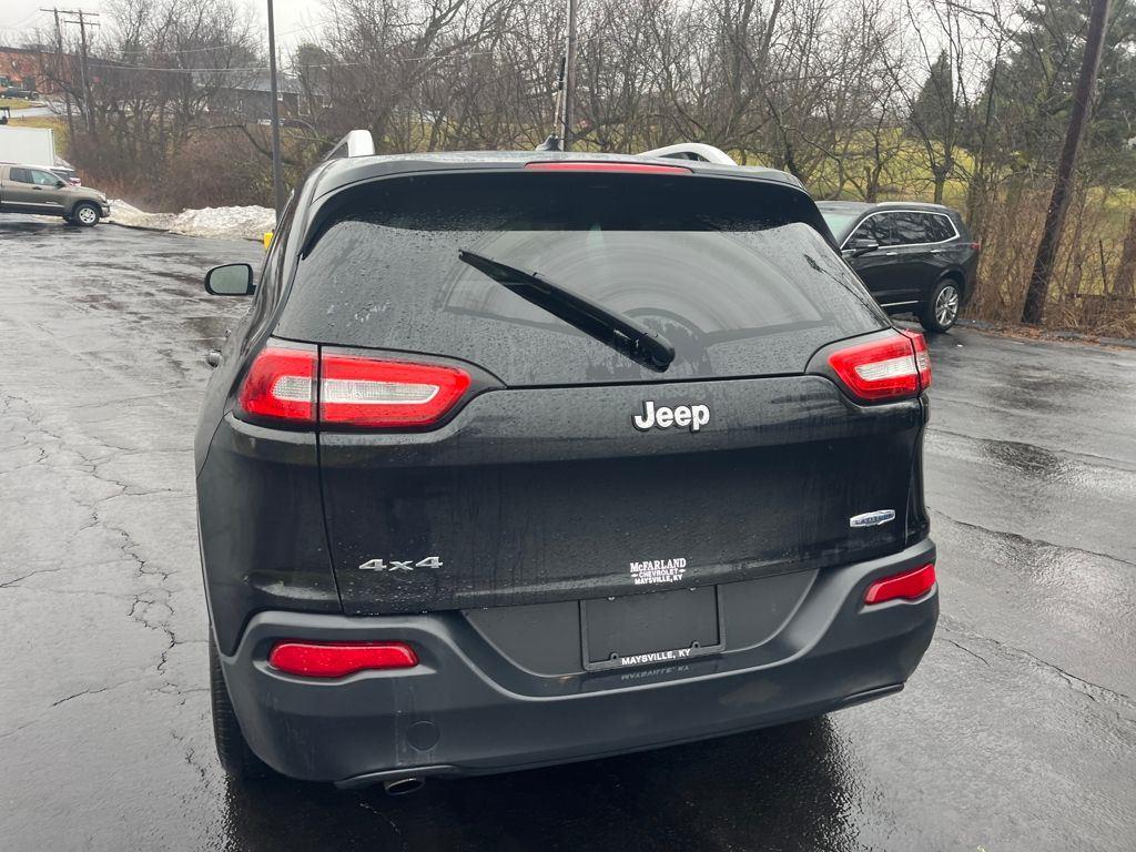 View vehicle photo 4