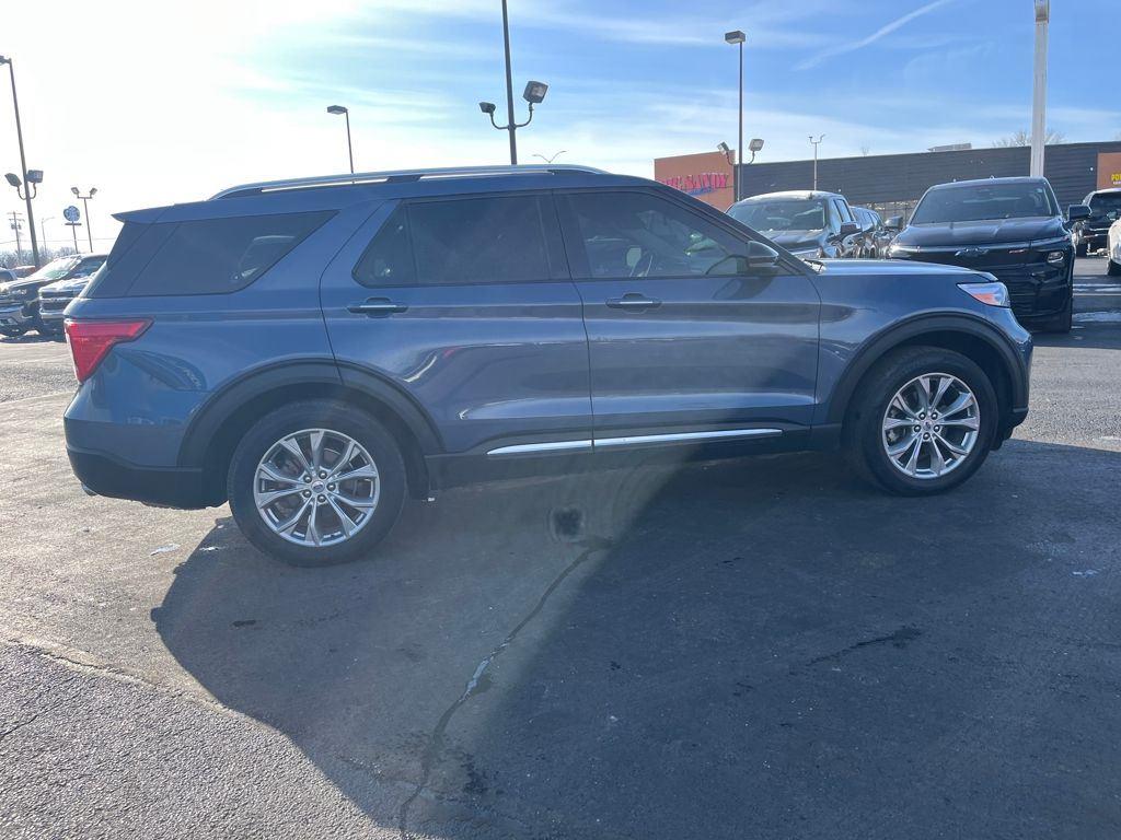 View vehicle photo 6