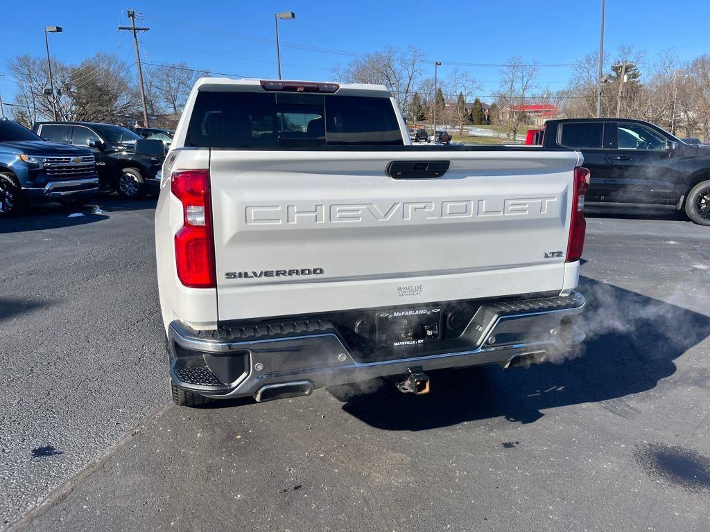 View vehicle photo 4