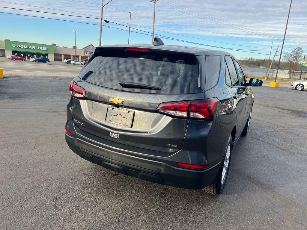 View vehicle photo 5