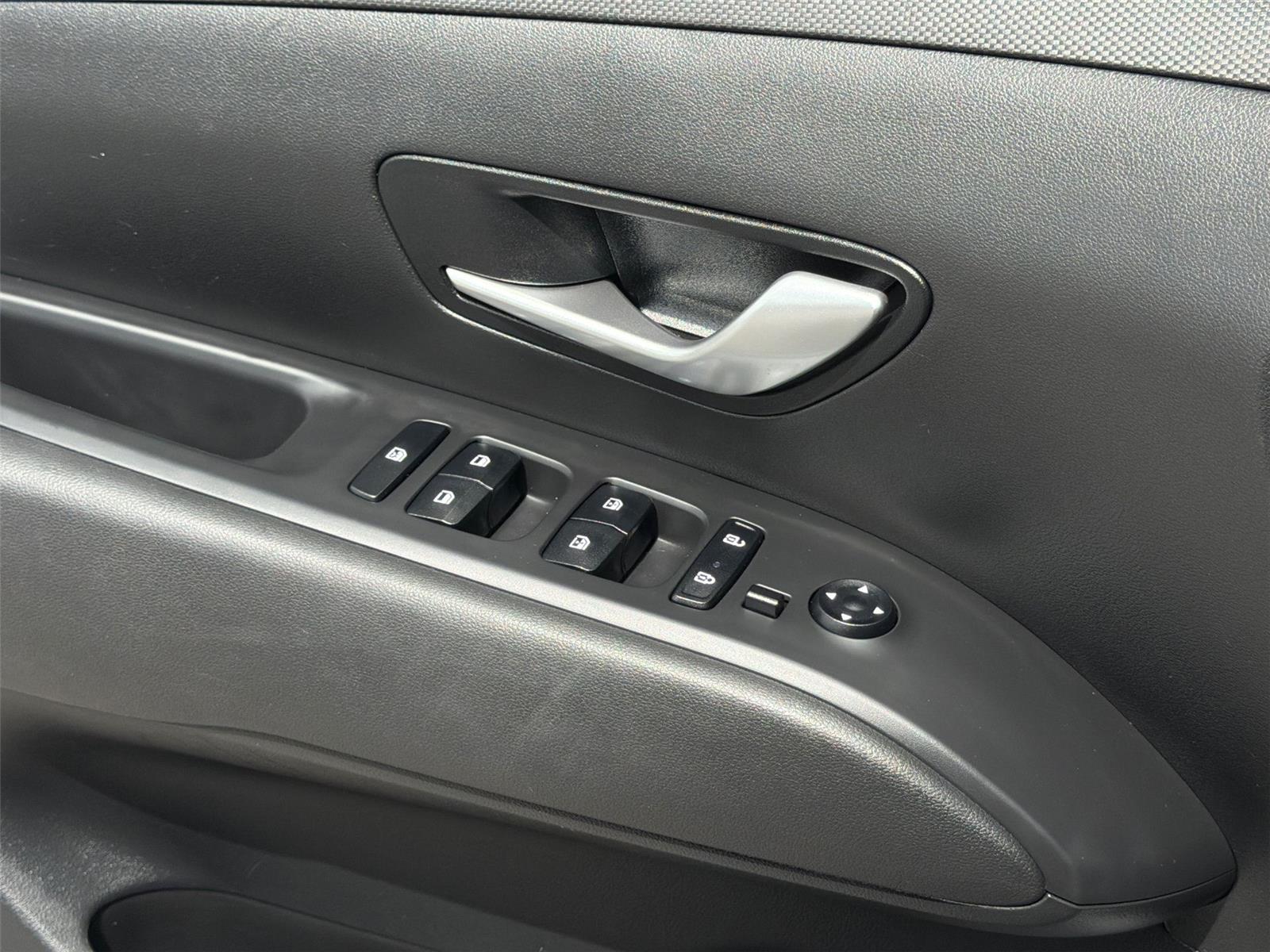 Used 2023 Portofino Gray Hyundai SEL image 21