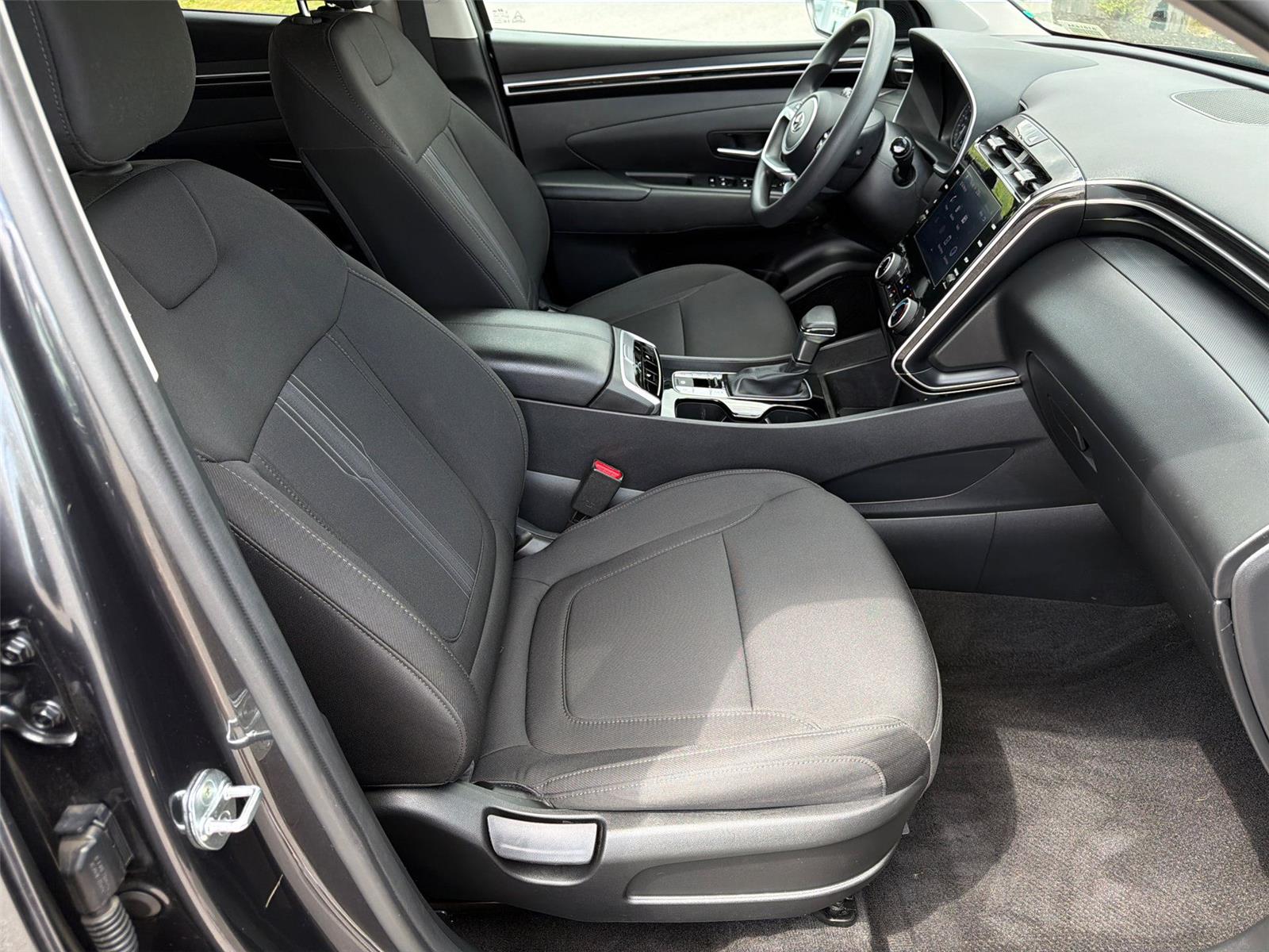 Used 2023 Portofino Gray Hyundai SEL image 31