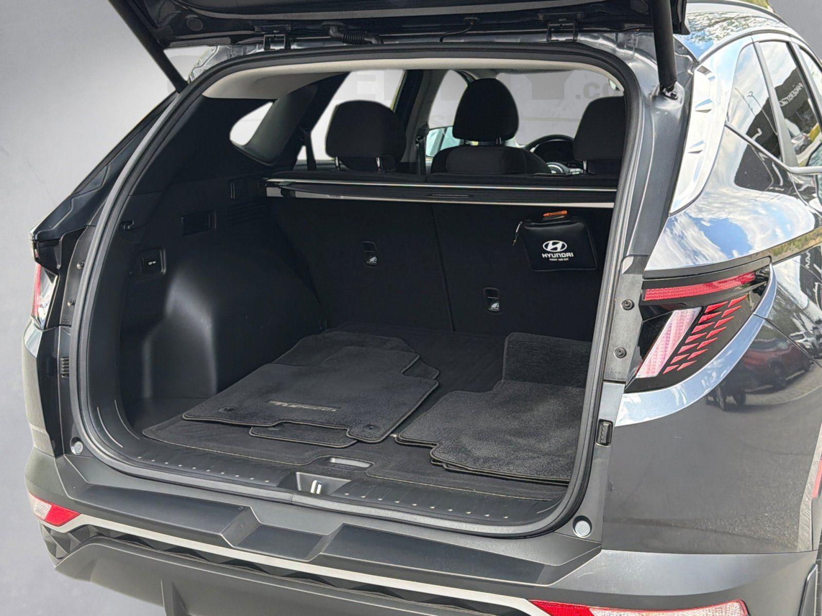 Used 2023 Portofino Gray Hyundai SEL image 22