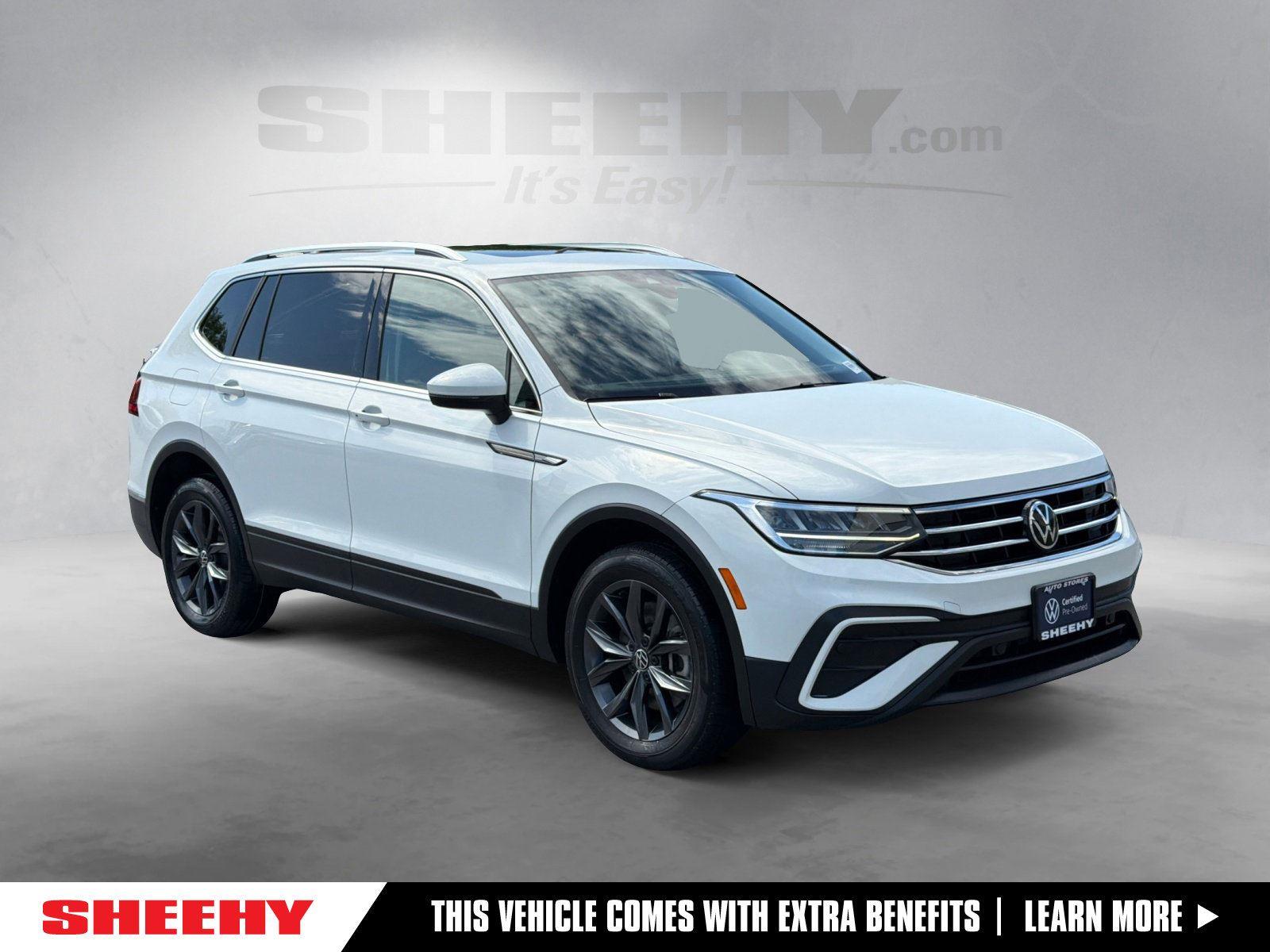 Deep Black Pearl 2022 Volkswagen Tiguan SE 4Motion SUV / Crossover All-Wheel Drive Automatic