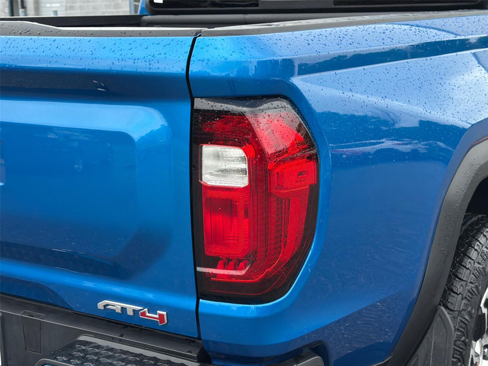 Used 2024 Dynamic Blue Metallic GMC 4WD AT4 image 26