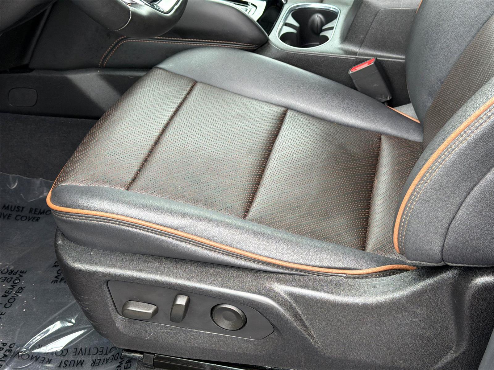 Used 2024 Dynamic Blue Metallic GMC 4WD AT4 image 35