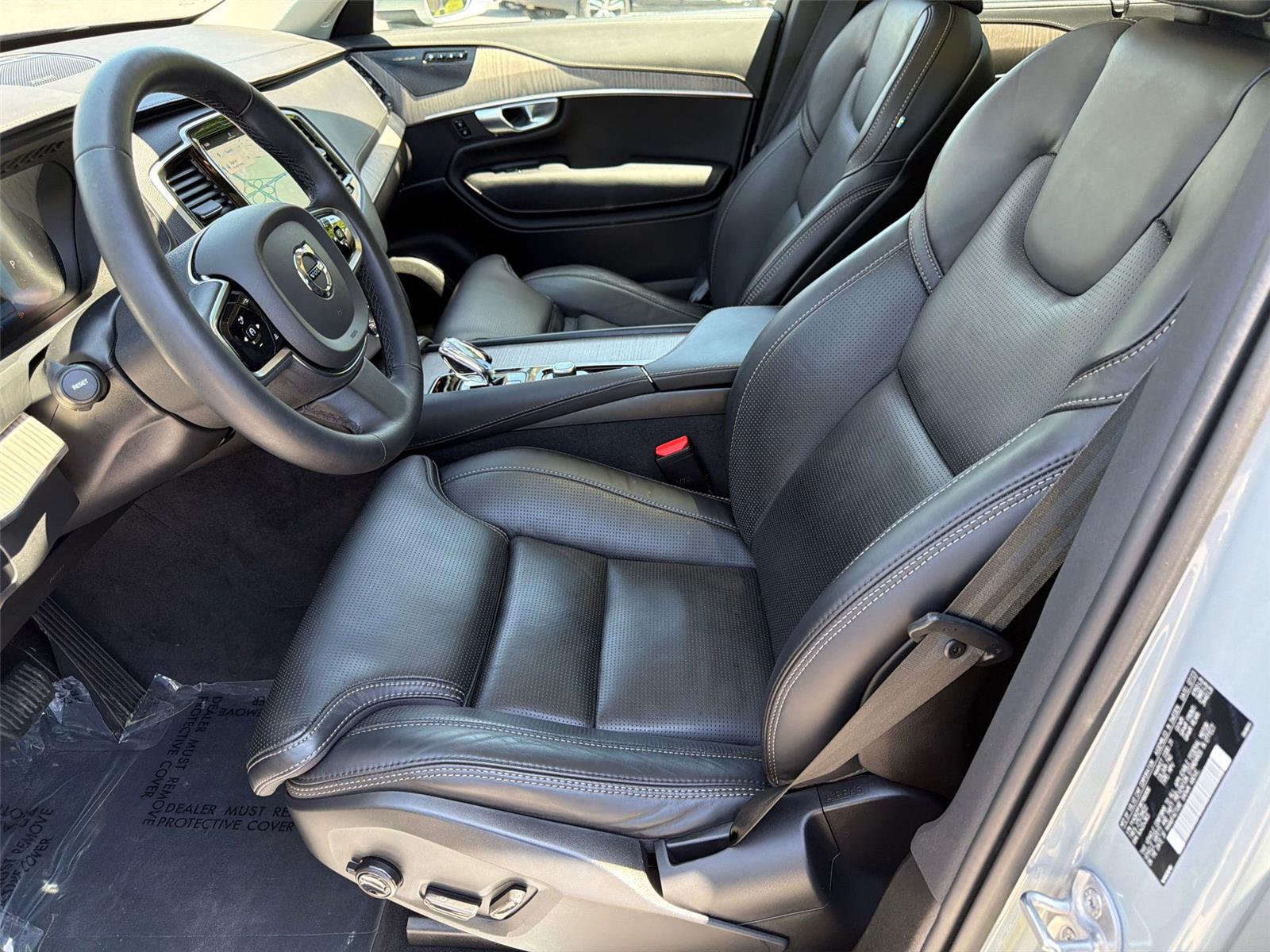 Used 2024 Vapour Grey Metallic Volvo Ultimate Bright Theme image 9
