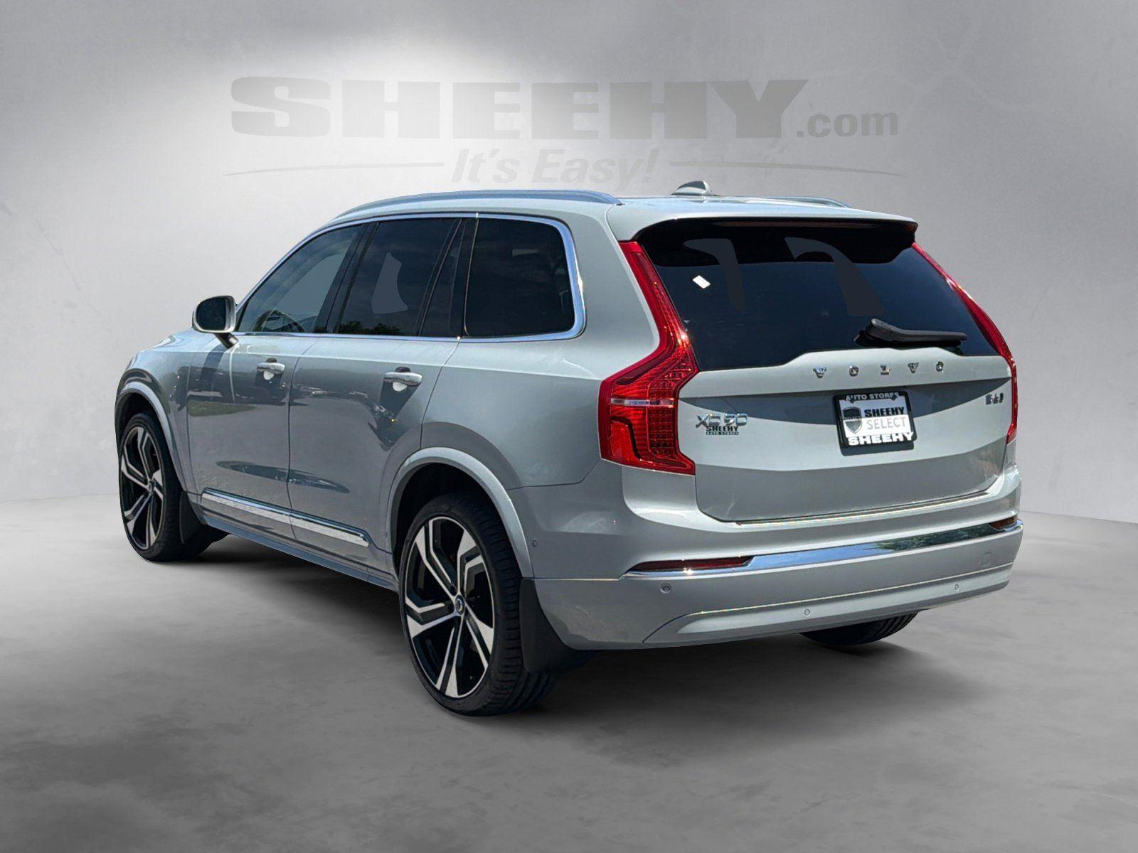 Used 2024 Vapour Grey Metallic Volvo Ultimate Bright Theme image 13
