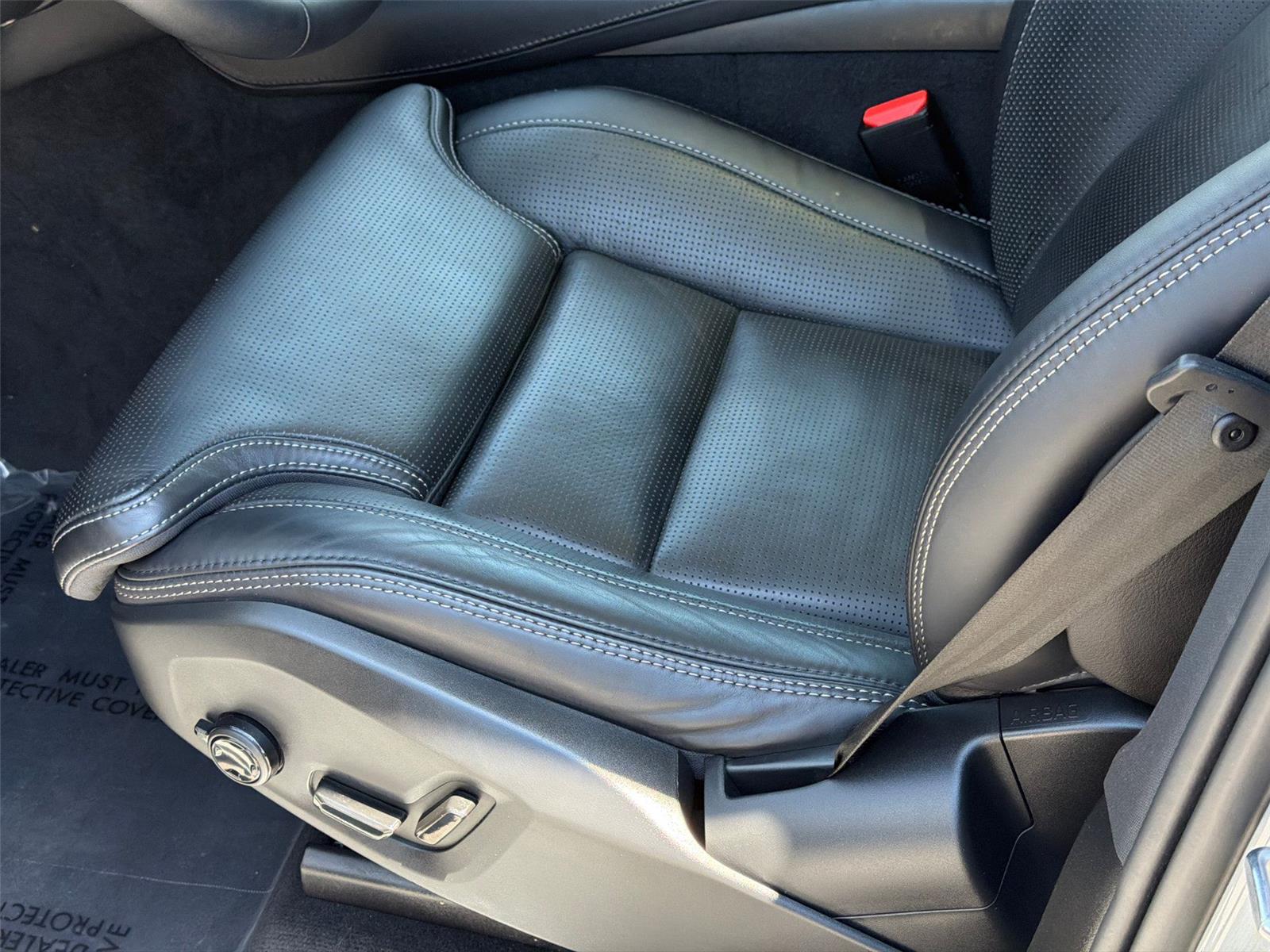 Used 2024 Vapour Grey Metallic Volvo Ultimate Bright Theme image 42
