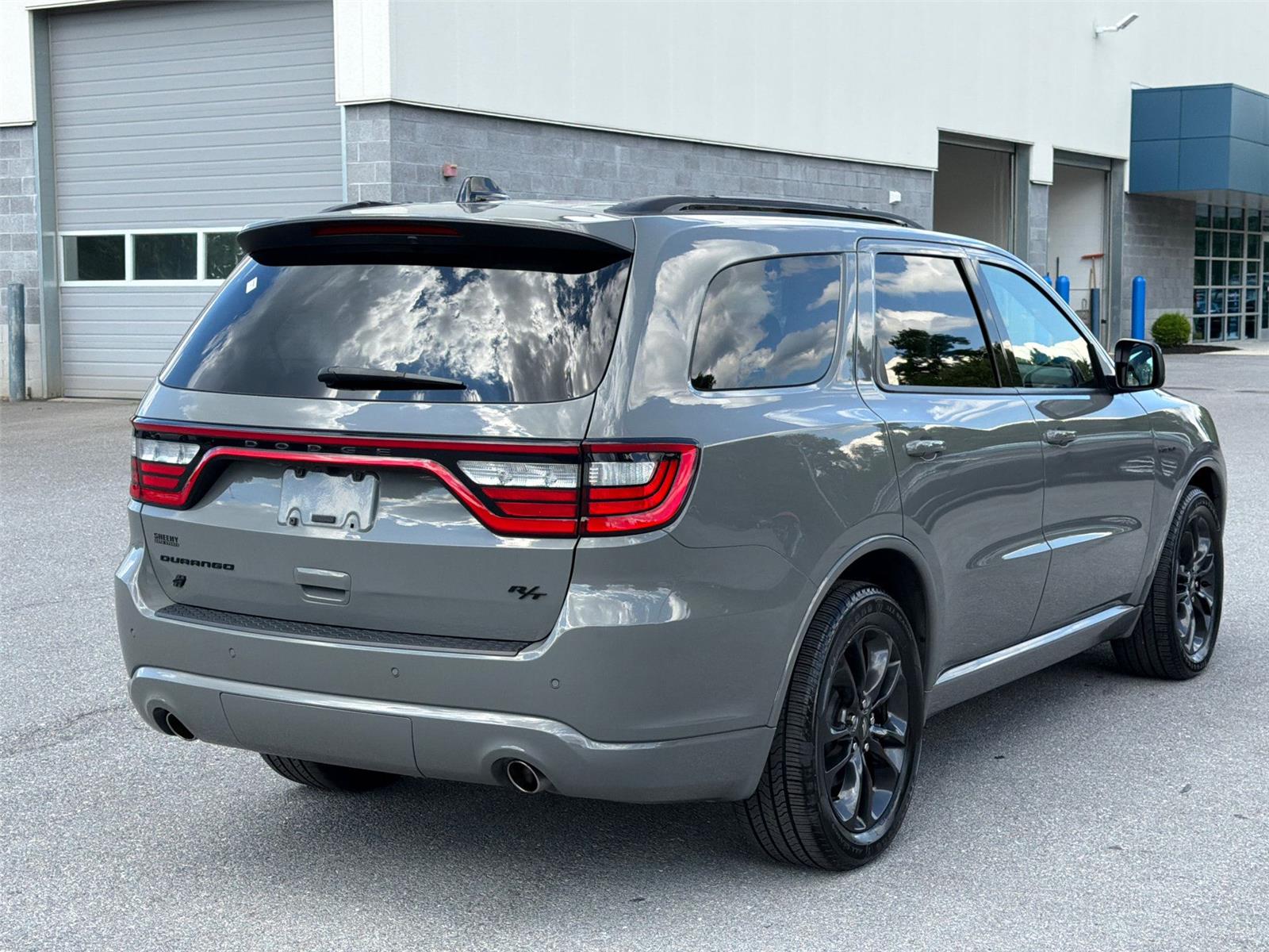 Used 2024 Destroyer Gray Clearcoat Dodge R/T image 5