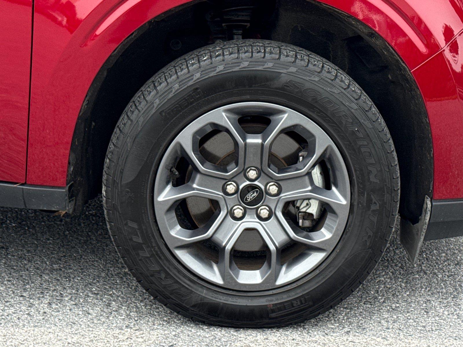 Used 2025 Ruby Red Metallic Tinted Clearcoat Ford XLT image 25