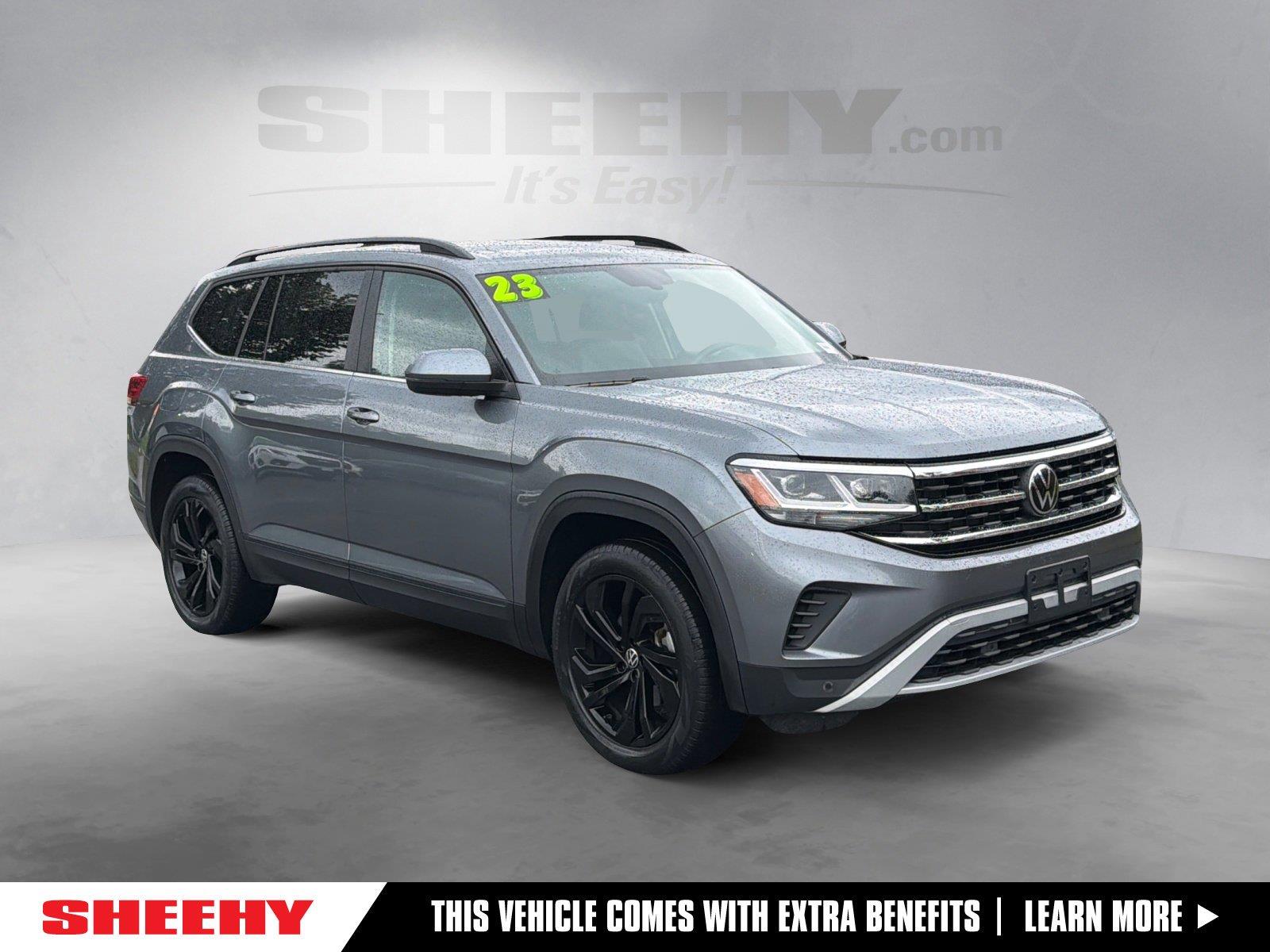 Platinum Gray Metallic 2023 Volkswagen Atlas SUV / Crossover Front-Wheel Drive Automatic