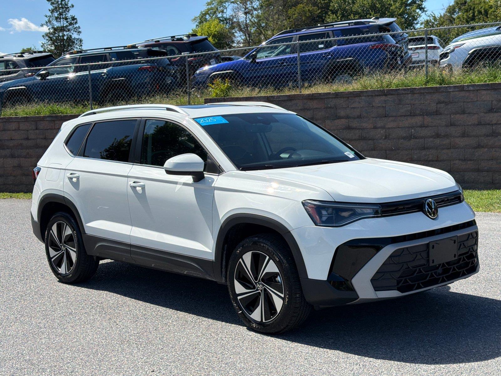  2025 Volkswagen Taos SE 4Motion   