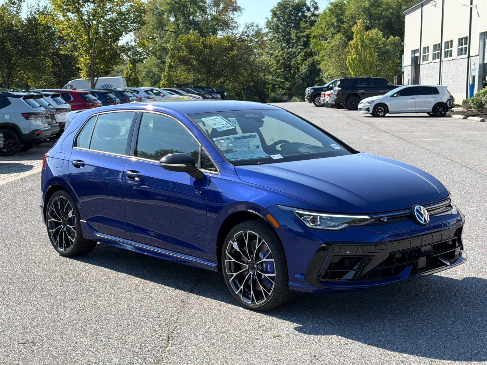 Lapiz Blue Metallic 2026 Volkswagen Golf R Hatchback All-Wheel Drive Automatic