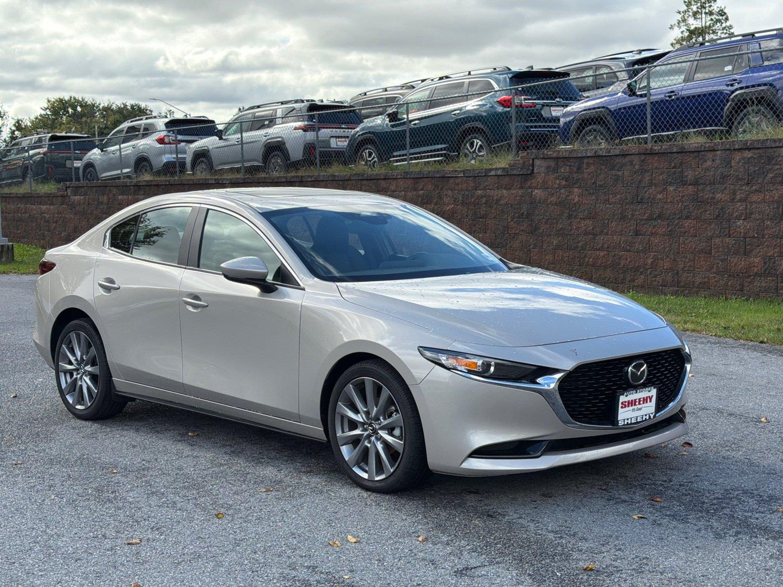 Gray (Platinum Quartz Metallic) 2025 Mazda MAZDA3 Sedan Front-Wheel Drive Automatic