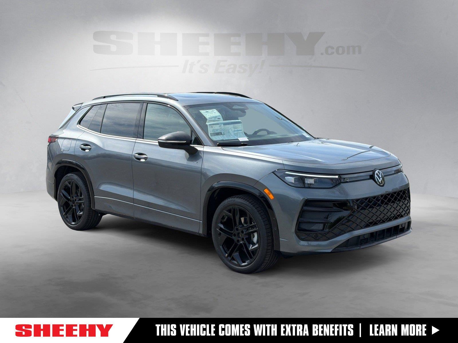 Platinum Gray Metallic 2026 Volkswagen Tiguan SUV / Crossover Front-Wheel Drive Automatic
