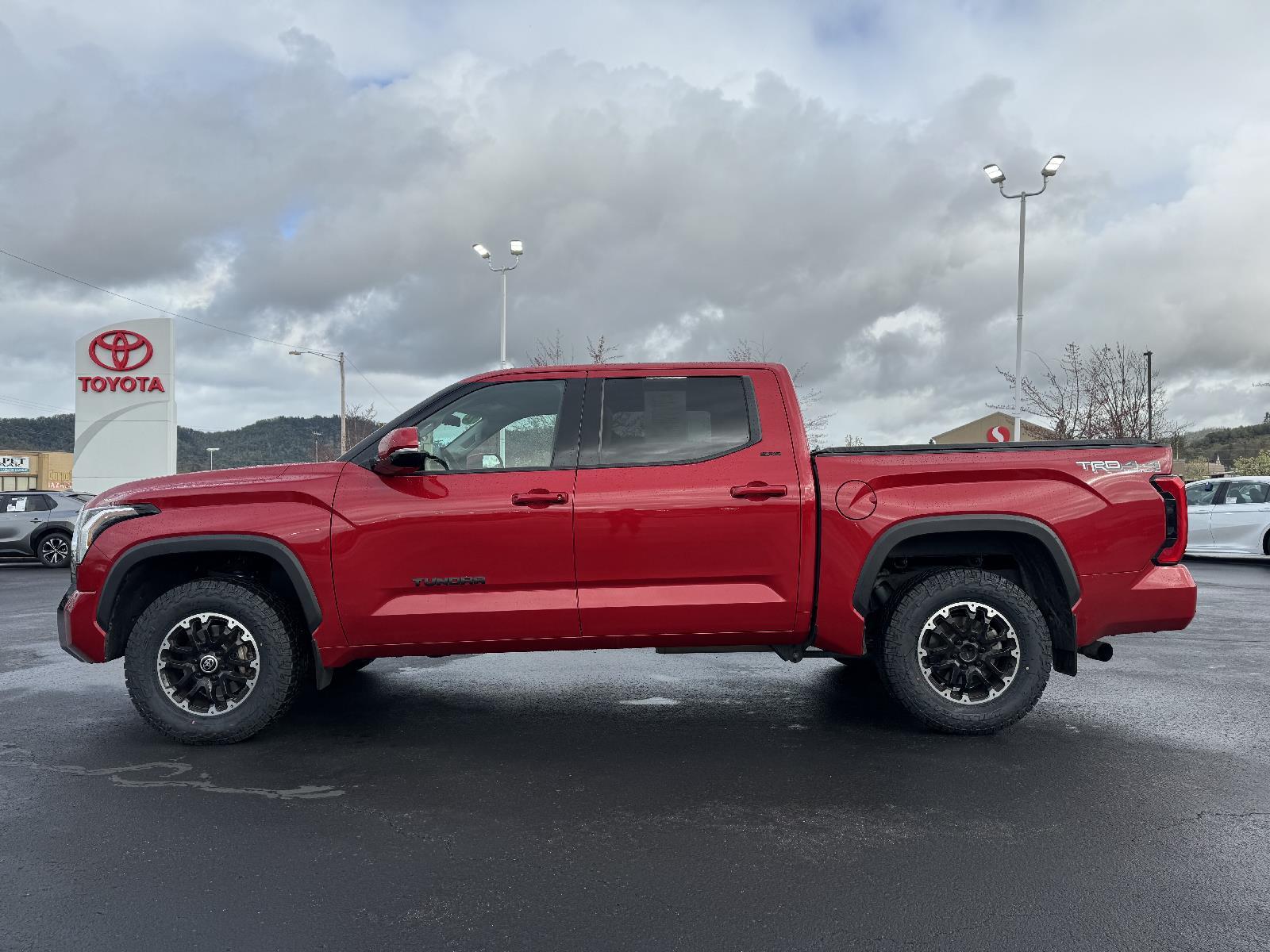 Used 2022 Toyota Tundra SR5 in Roseburg OR 5TFLA5DB8NX005321 Clint