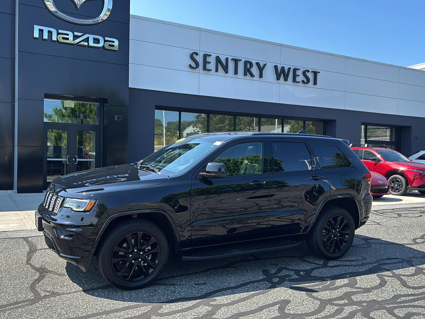 Diamond Black Crystal Pearlcoat 2022 Jeep Grand Cherokee SUV / Crossover Four-Wheel Drive 8-Speed Automatic