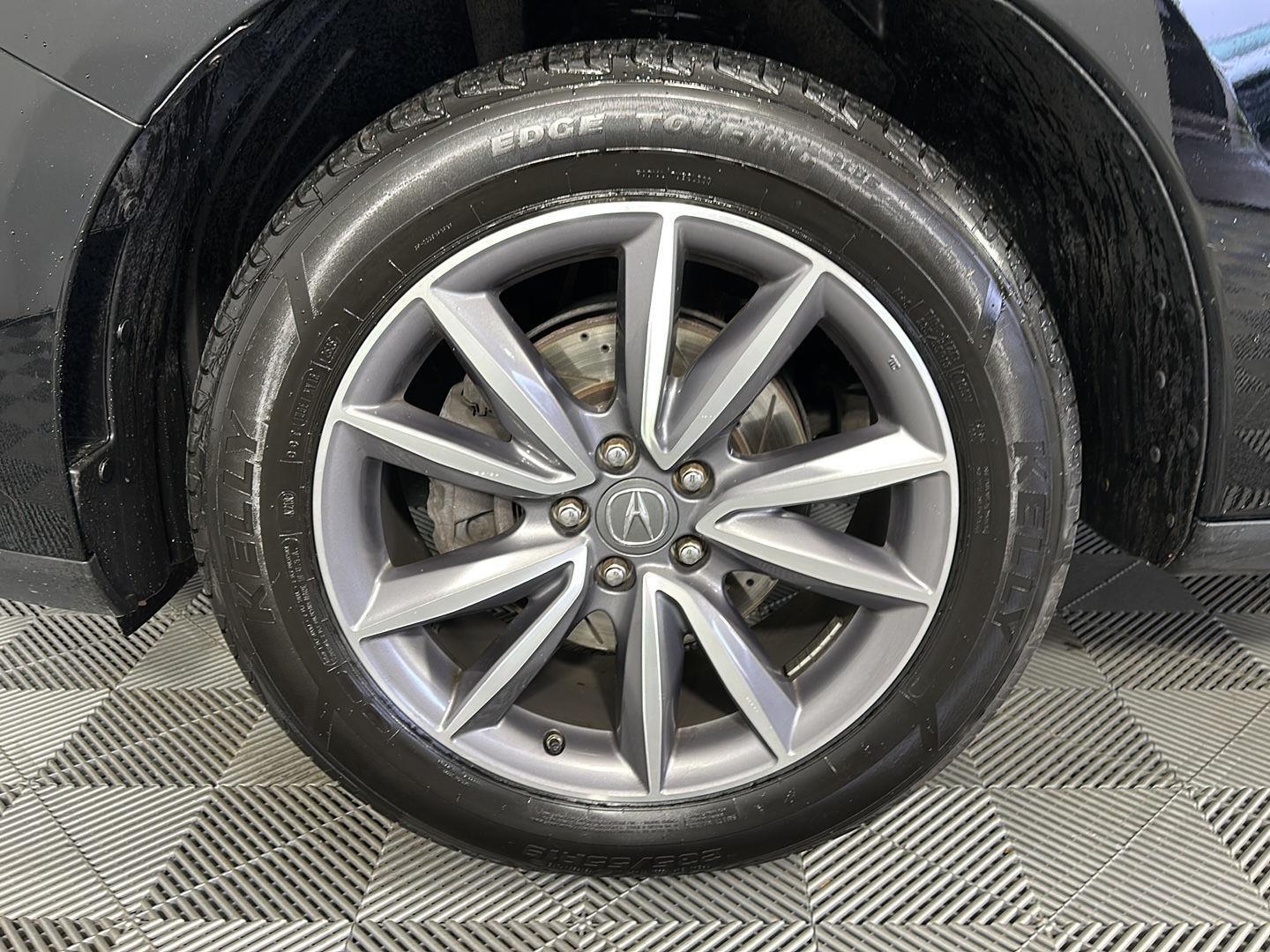 Used 2019 Majestic Black Pearl Acura SH-AWD w/Tech image 7