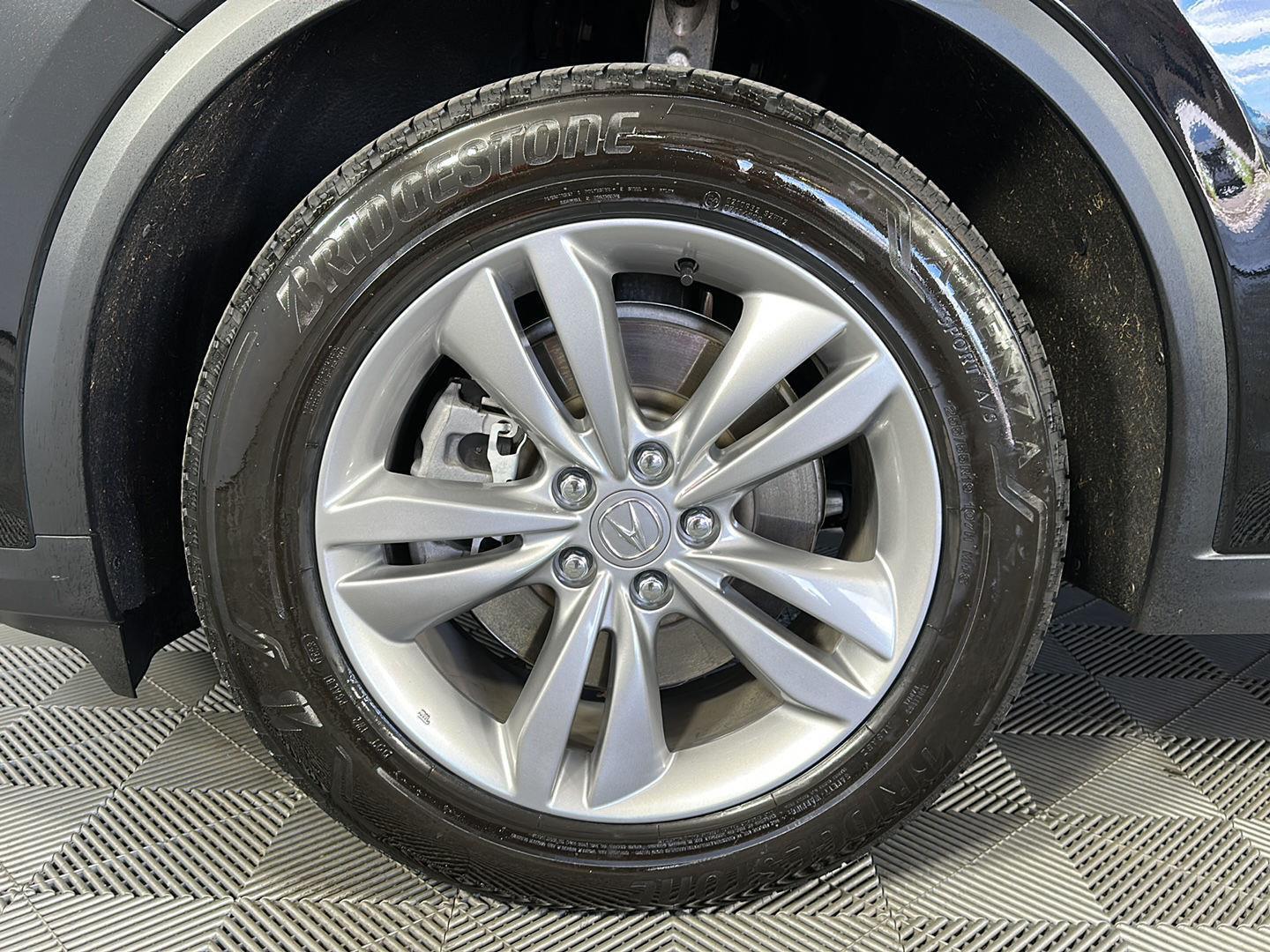 Certified Used 2024 Majestic Black Pearl Acura SH-AWD image 6