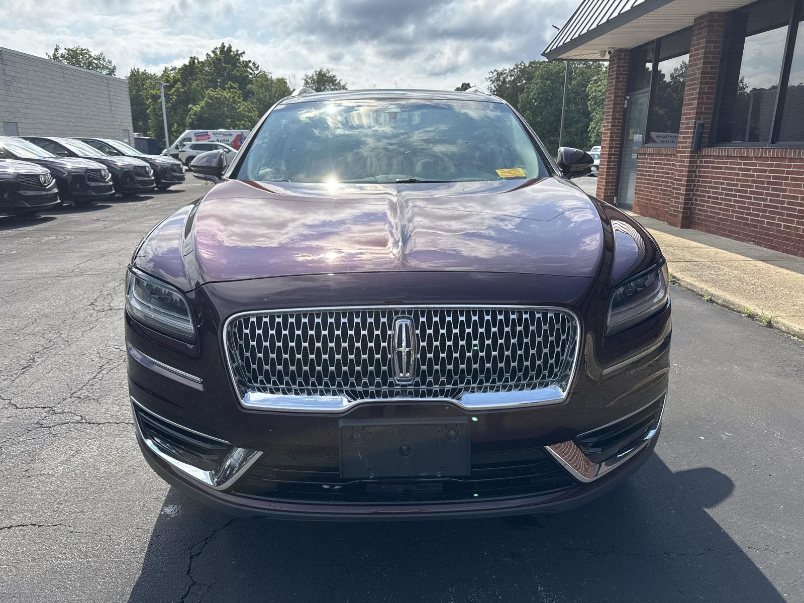 Used 2020 Burgundy Velvet Lincoln Reserve image 2