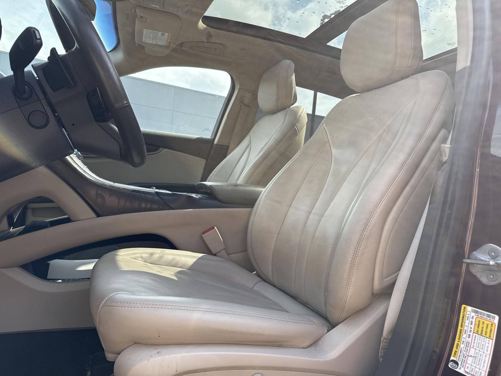 Used 2020 Burgundy Velvet Lincoln Reserve image 5