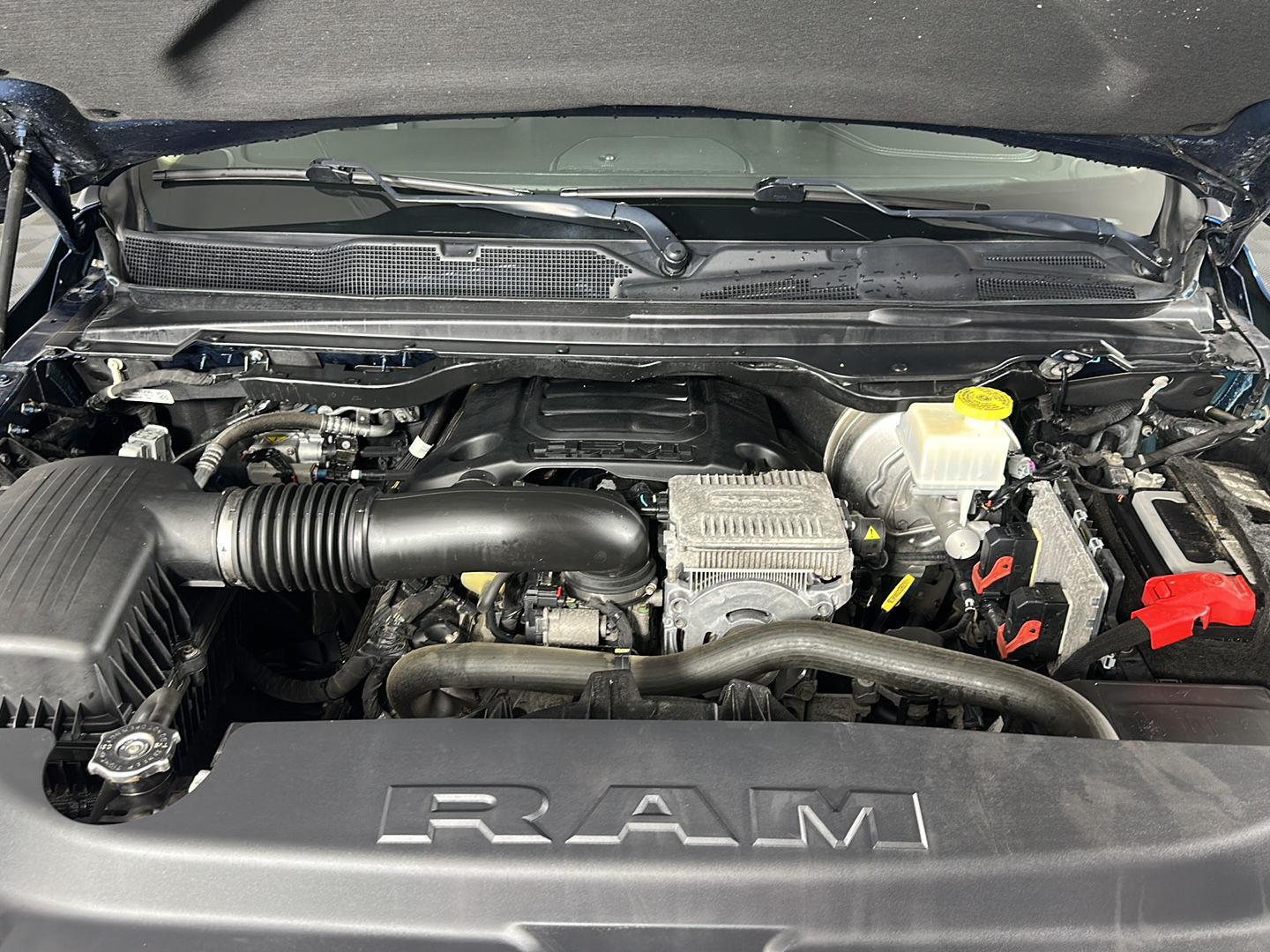 Used 2021 Patriot Blue Pearlcoat Ram Laramie image 4