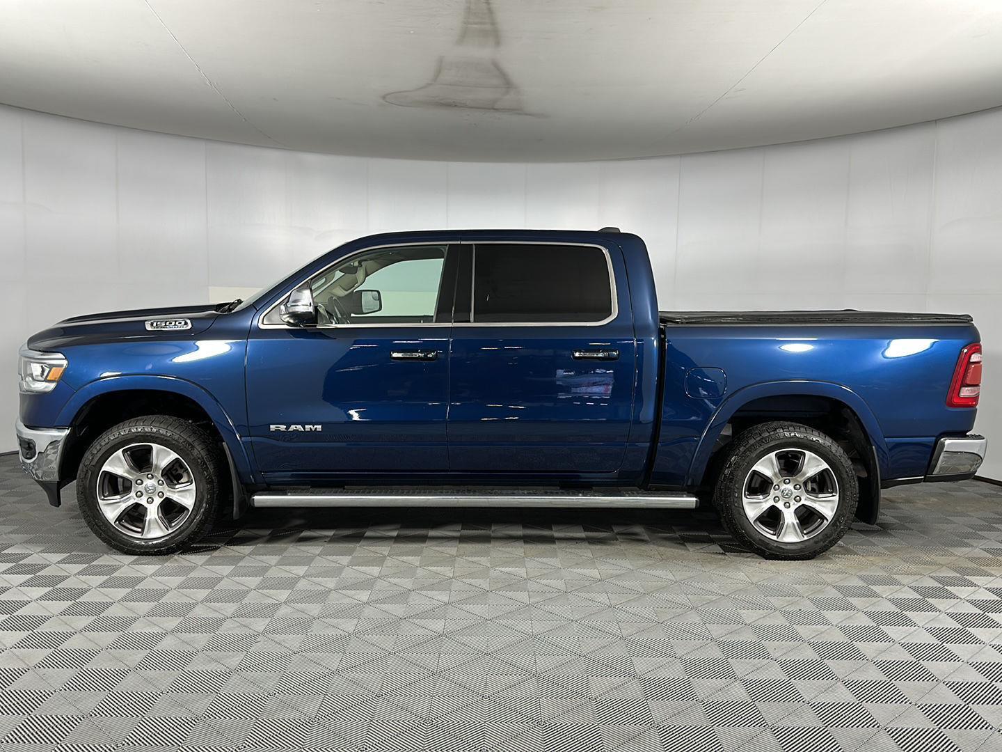 Used 2021 Patriot Blue Pearlcoat Ram Laramie image 5