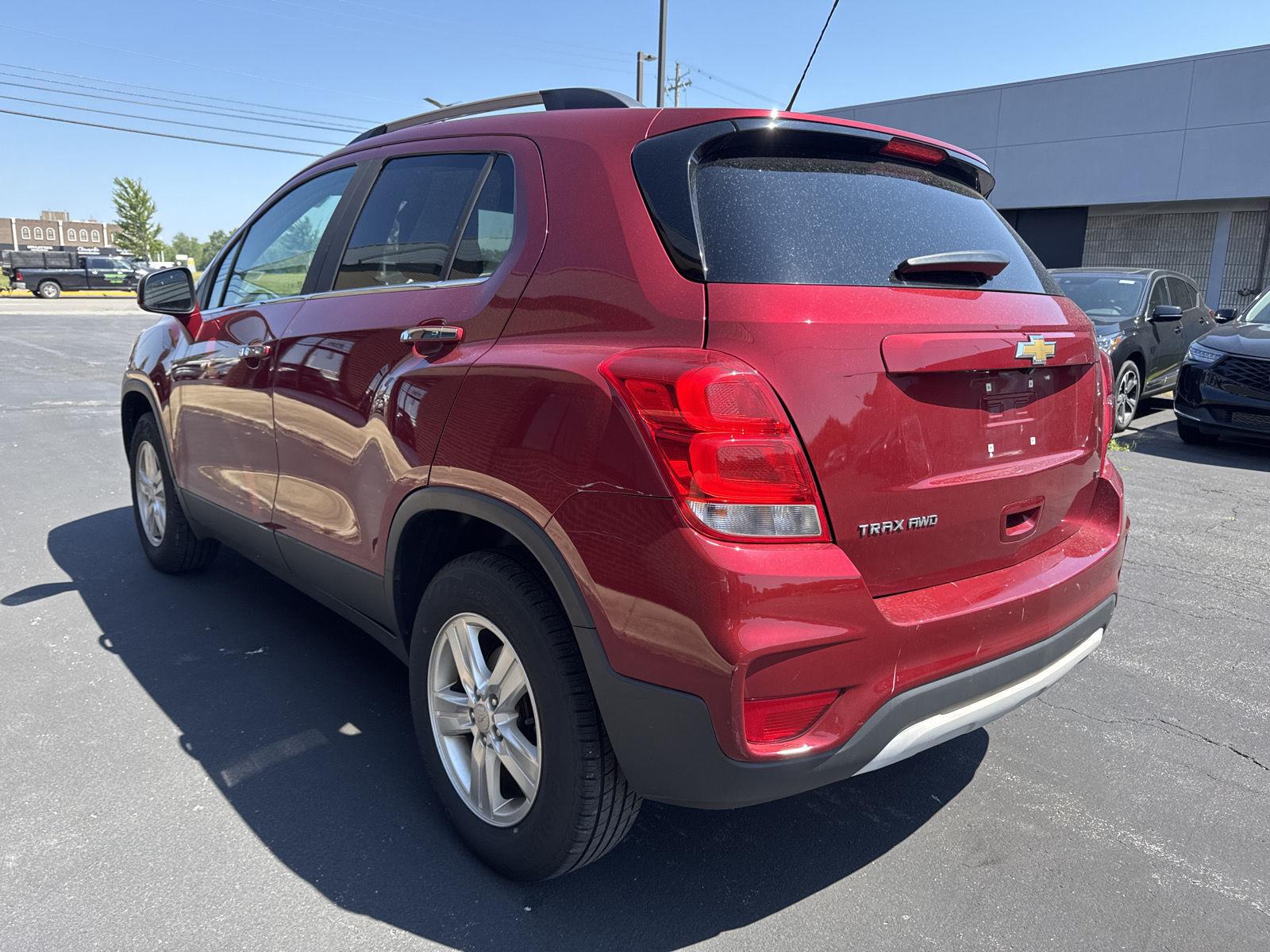 Used 2018 Cajun Red Tintcoat Chevrolet LT image 4