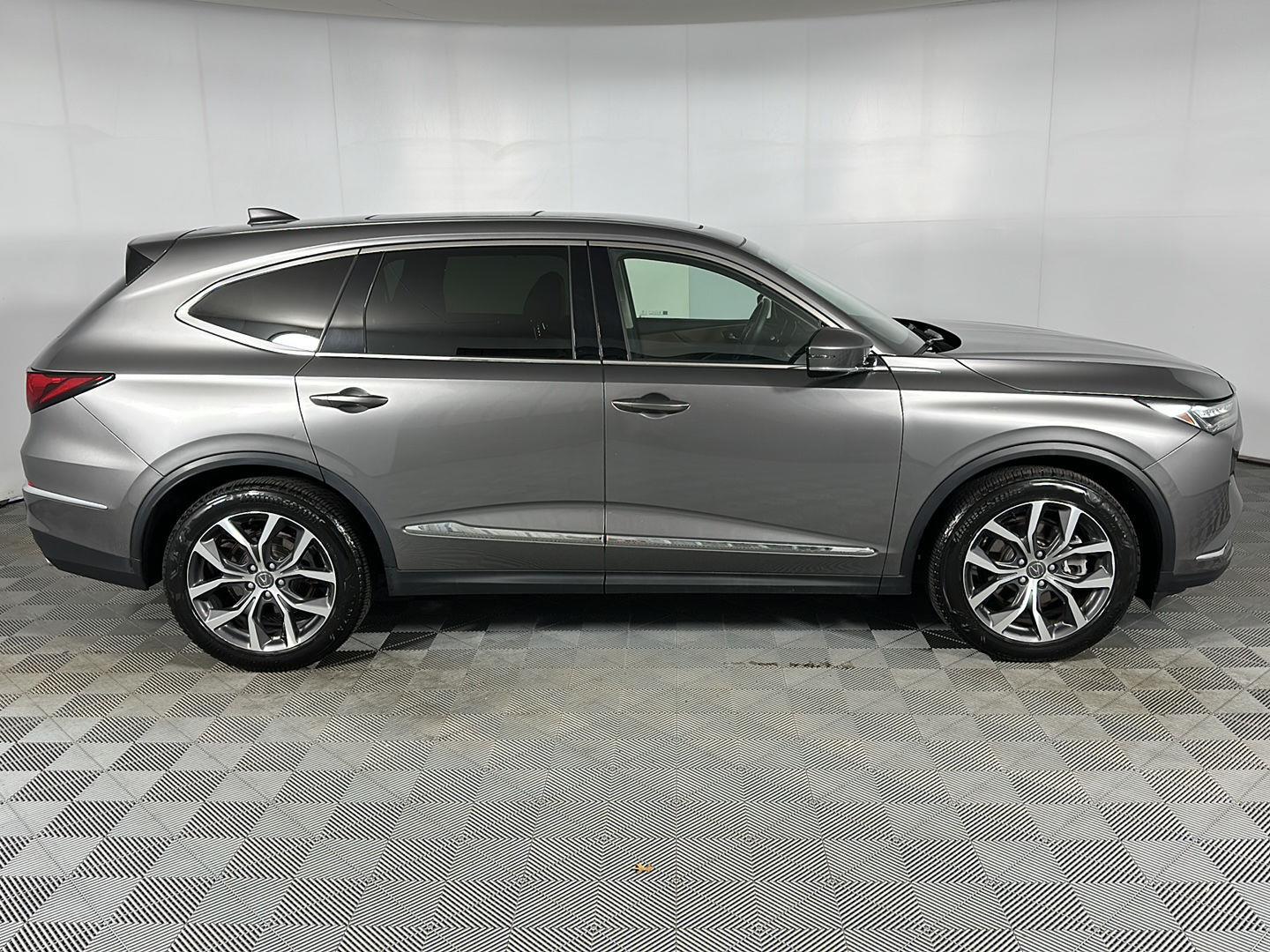 Used 2024 Liquid Carbon Metallic Acura SH-AWD w/Tech image 30