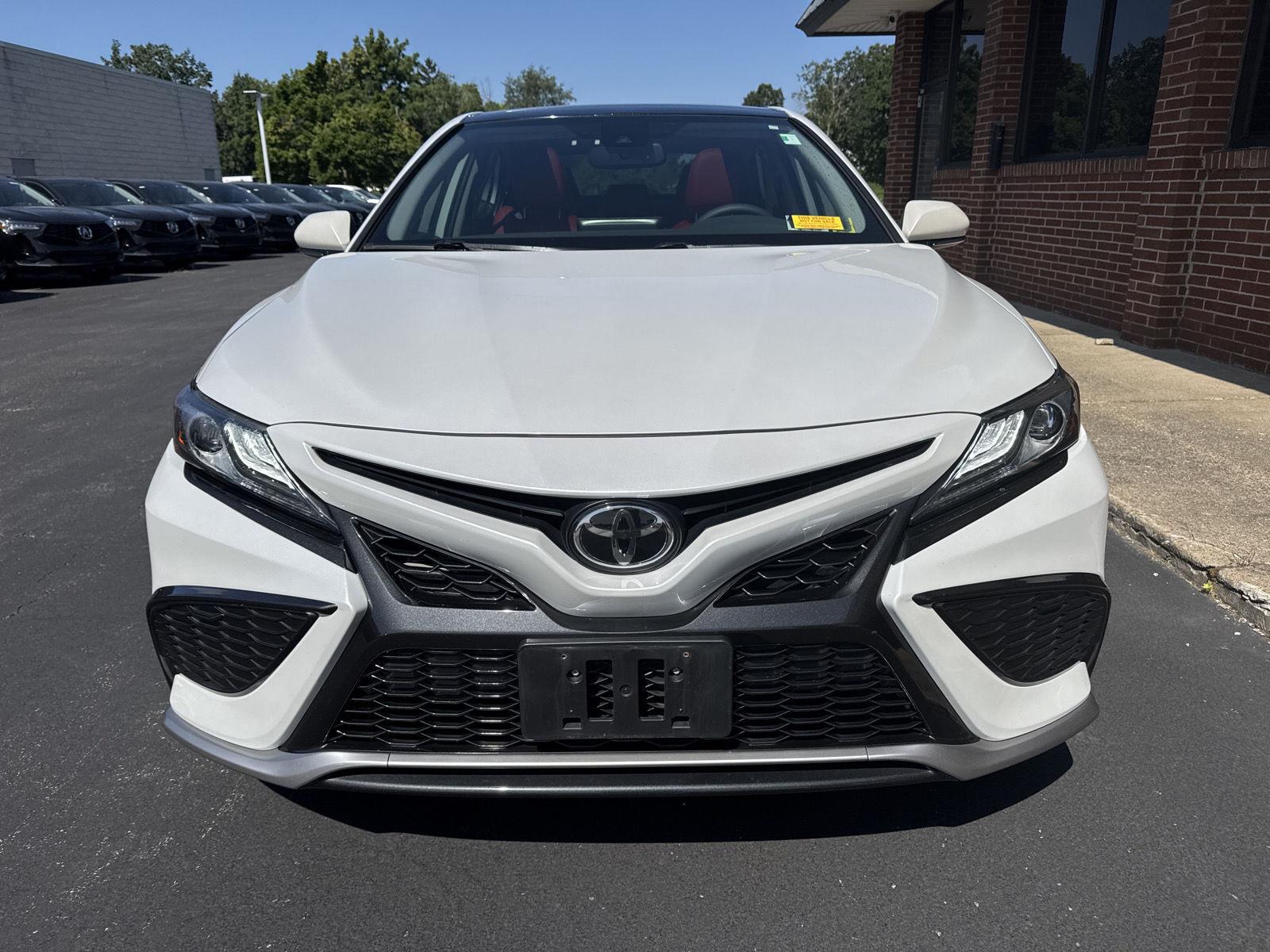 Used 2022 Wind Chill Pearl Toyota XSE image 2