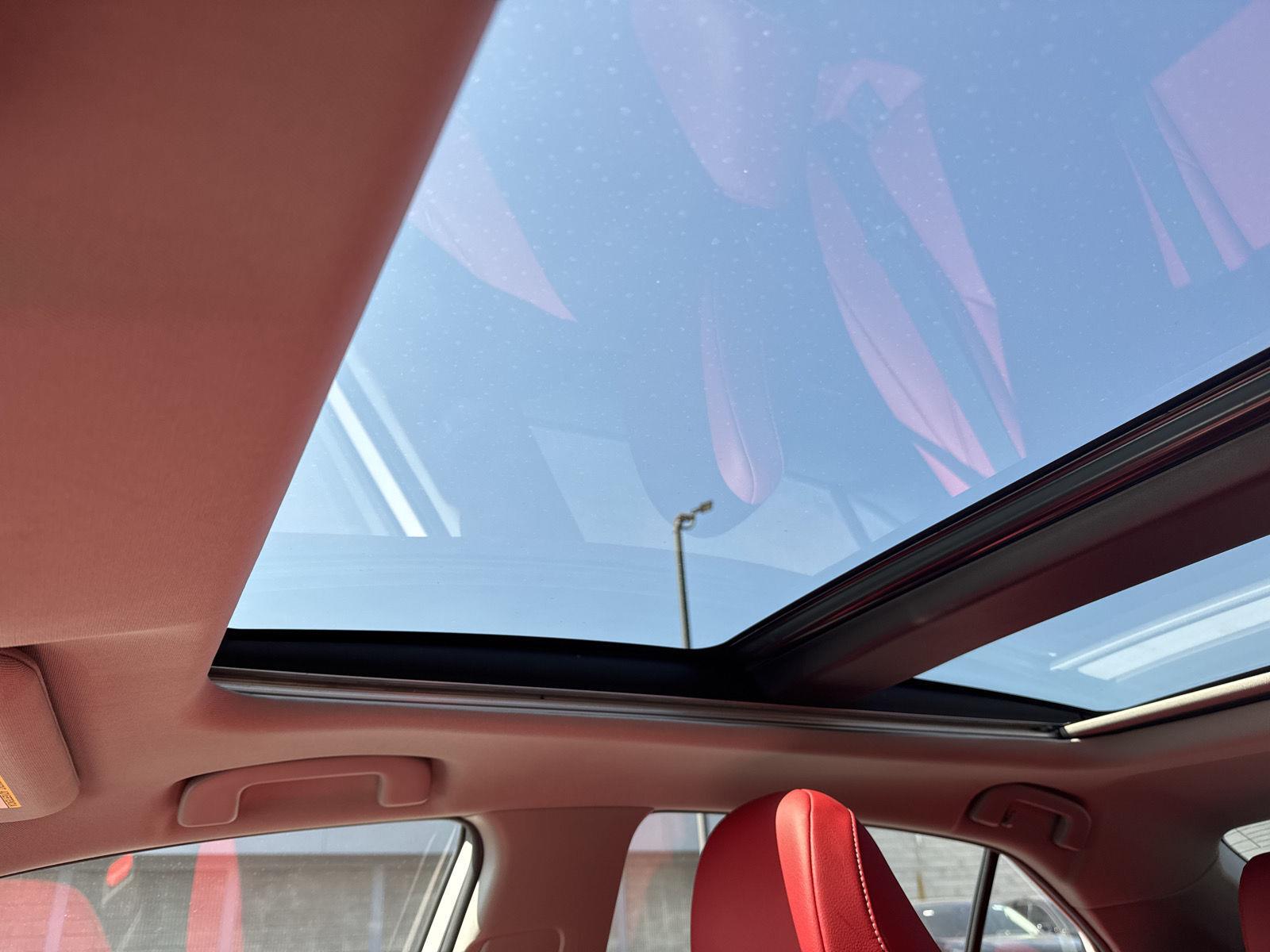 Used 2022 Wind Chill Pearl Toyota XSE image 20