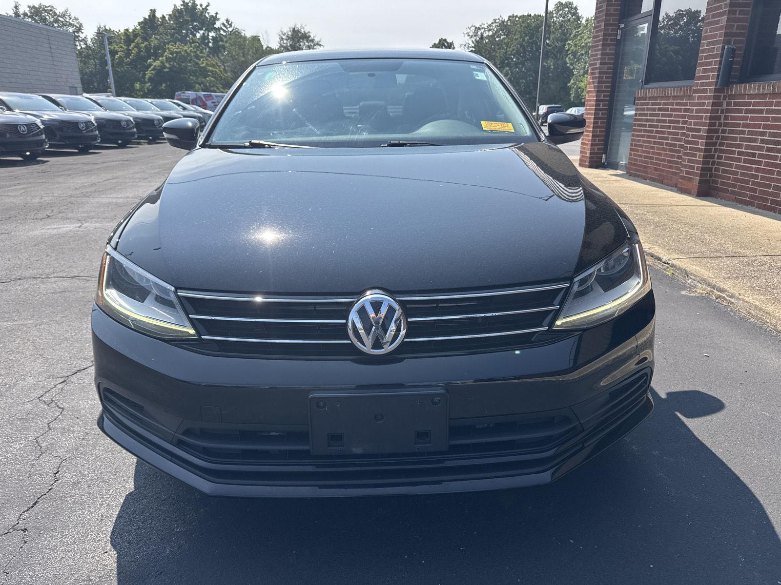Used 2018  Volkswagen 1.4T SE image 2