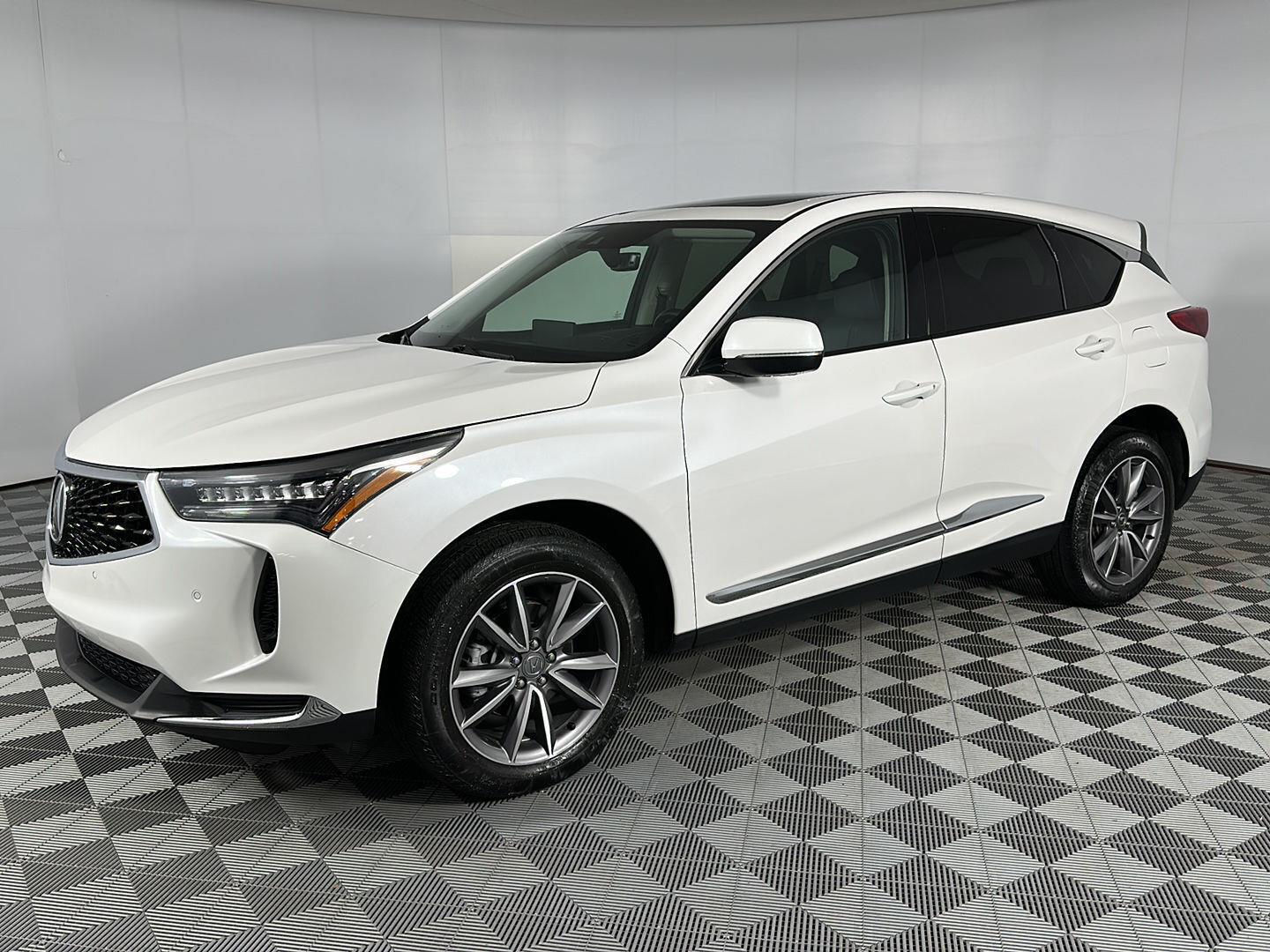 Certified Used 2024 Platinum White Pearl Acura w/Technology Package image 4