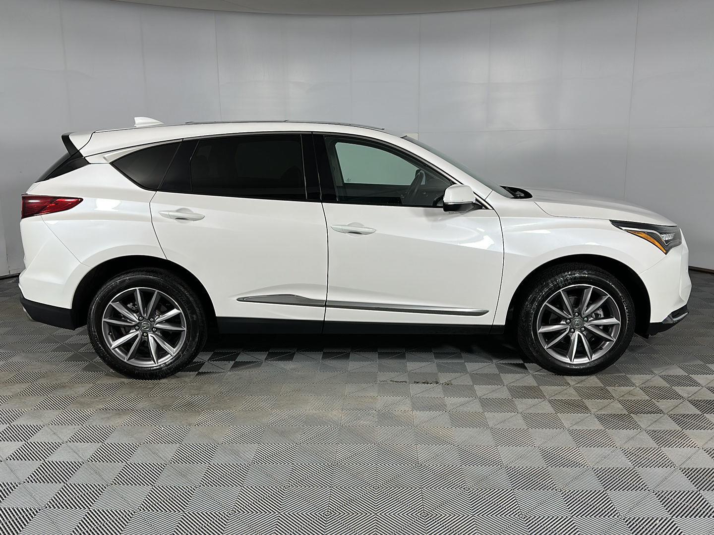Certified Used 2024 Platinum White Pearl Acura w/Technology Package image 28