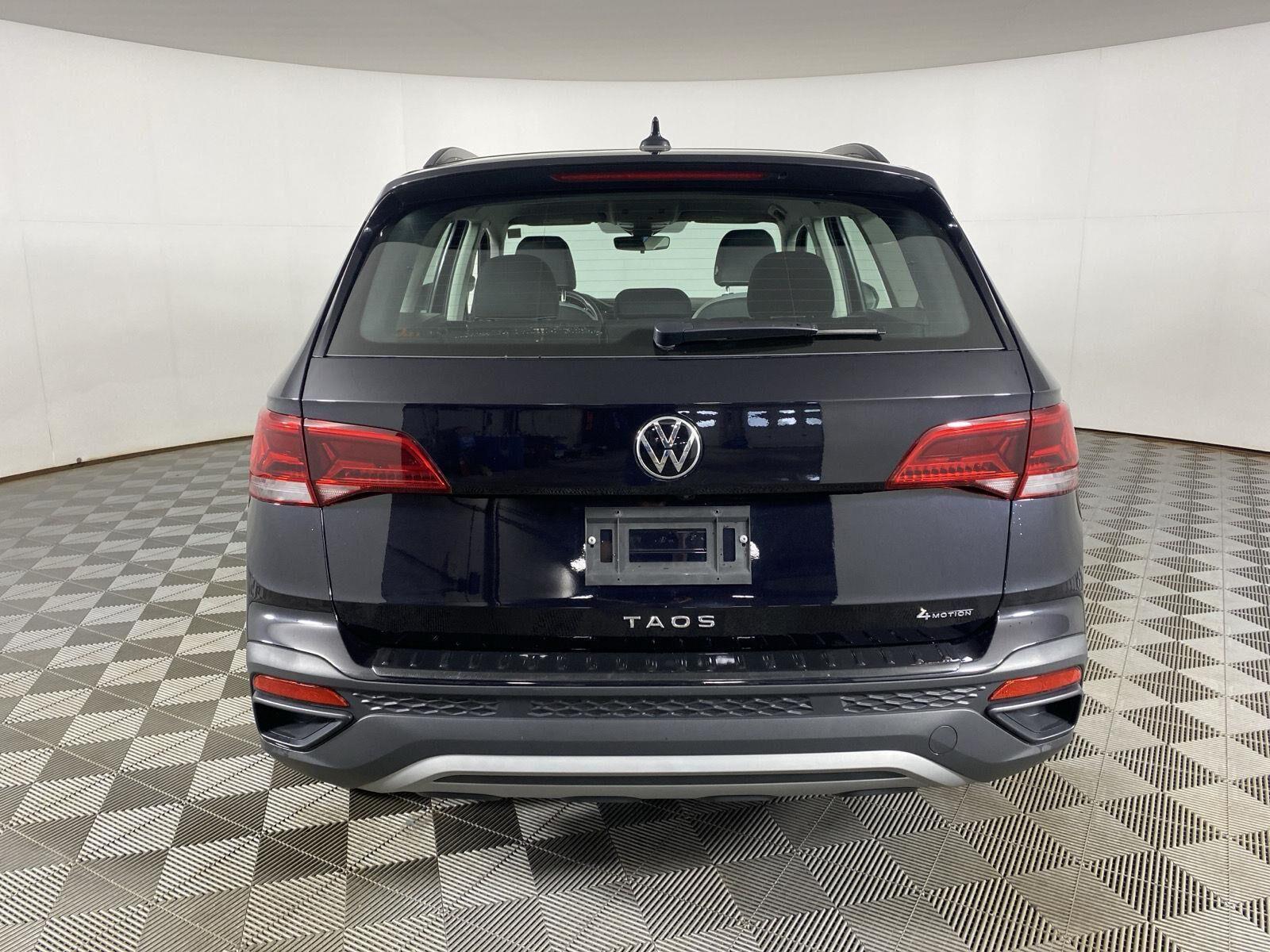 Used 2024 Deep Black Pearl Volkswagen S image 8