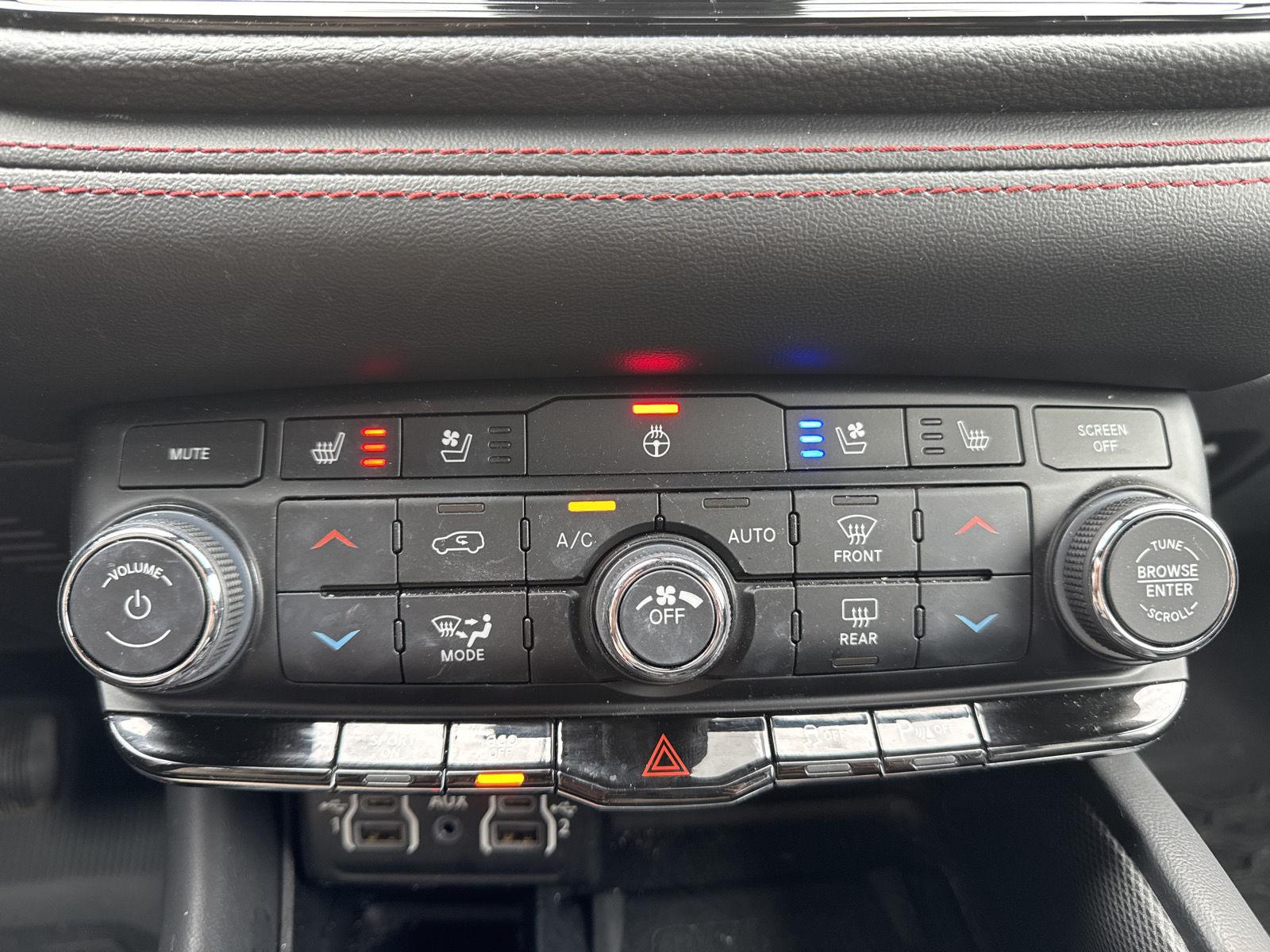 Used 2023 DB Black Clearcoat Dodge R/T Plus image 23