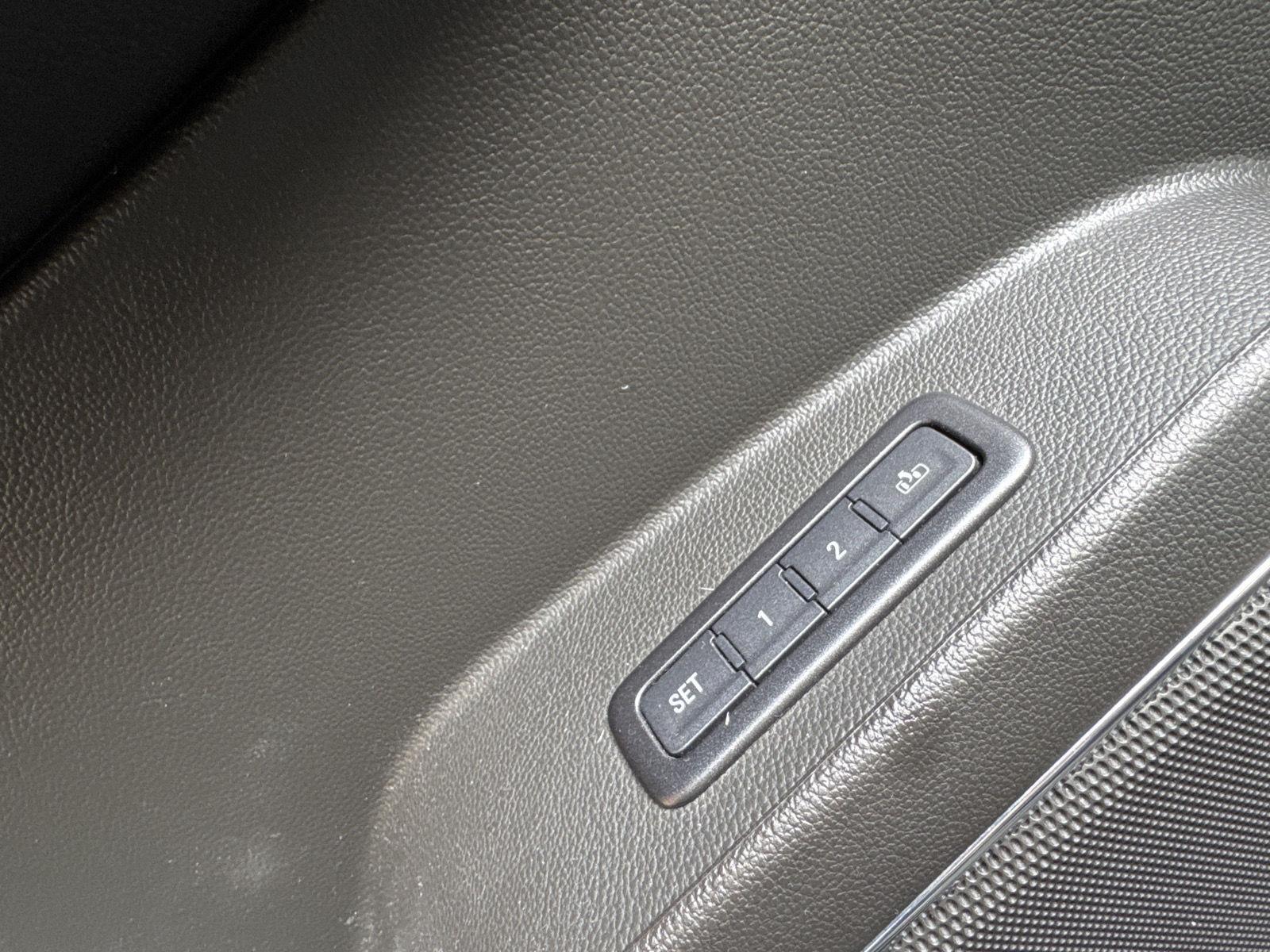 Used 2018 Onyx Black GMC Denali image 12