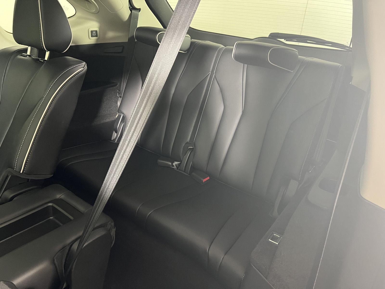 Used 2024 Majestic Black Pearl Acura SH-AWD w/Advance image 24