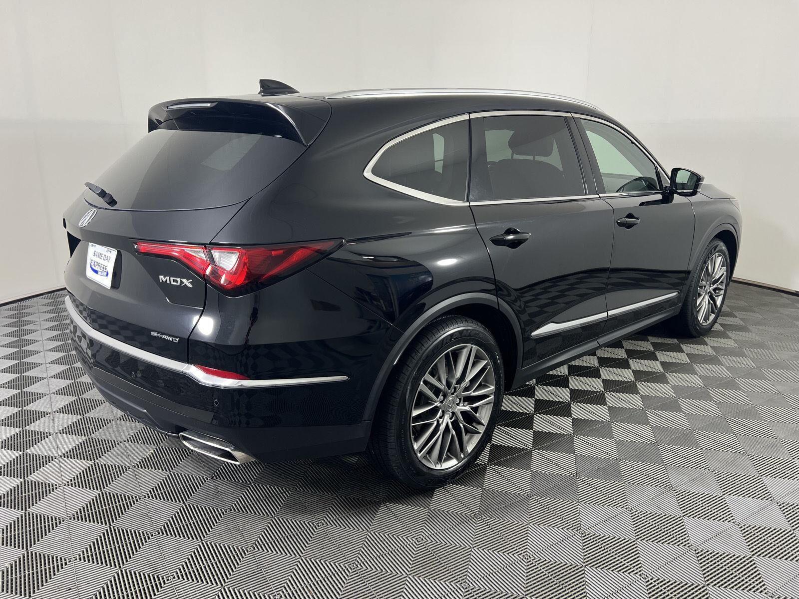 Used 2024 Majestic Black Pearl Acura SH-AWD w/Advance image 30