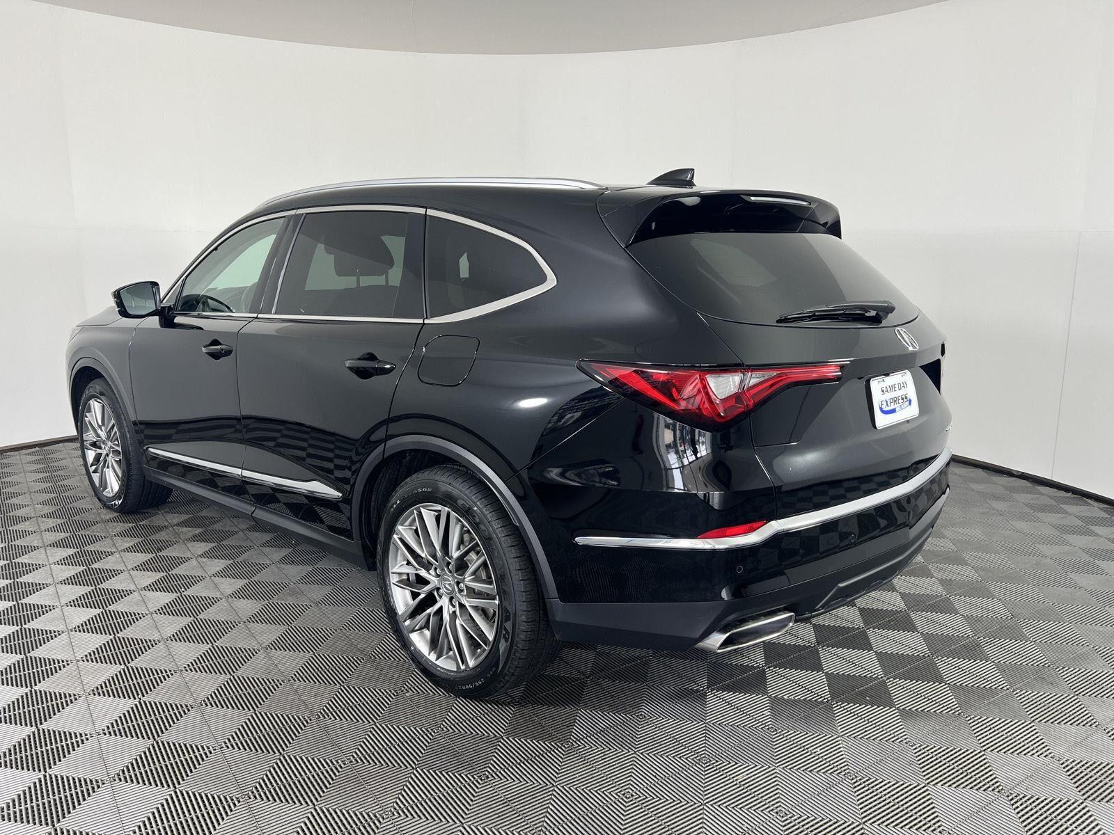 Used 2024 Majestic Black Pearl Acura SH-AWD w/Advance image 32
