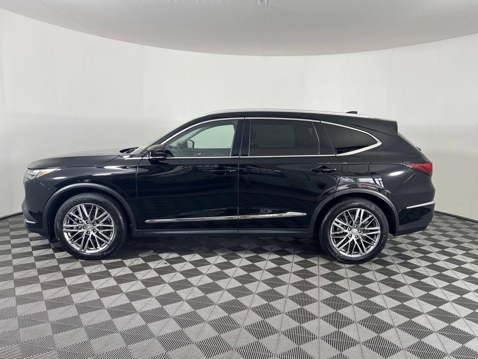 Used 2024 Majestic Black Pearl Acura SH-AWD w/Advance image 33