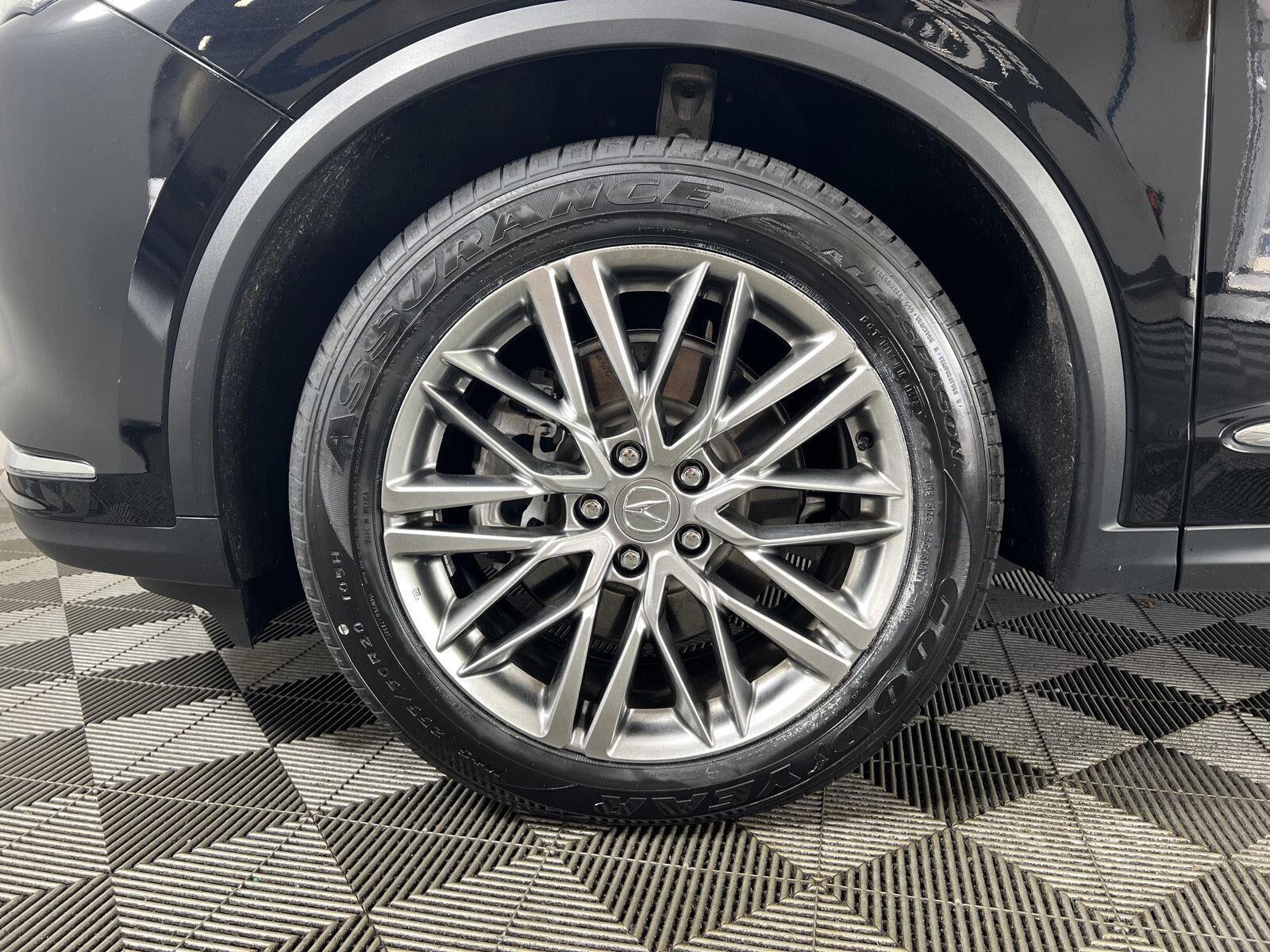 Used 2024 Majestic Black Pearl Acura SH-AWD w/Advance image 36