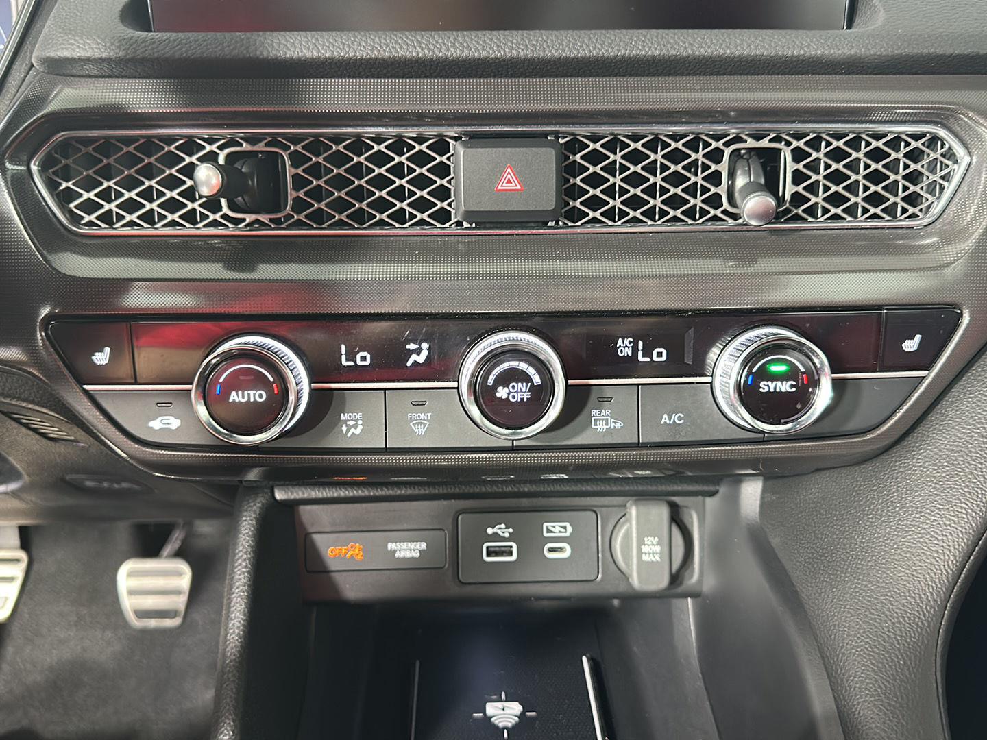 Used 2024 Liquid Carbon Metallic Acura w/Tech w/A-SPEC image 18